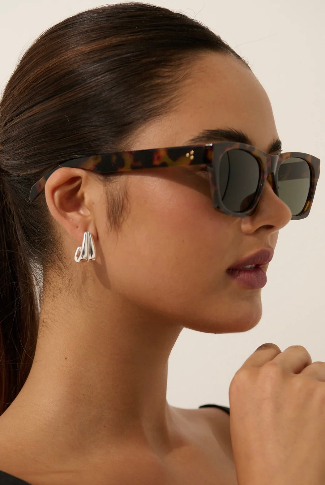 ANGELS WHISPER | RIA SQUARE SUNGLASSES IN TORT | Bohemian Love Runway