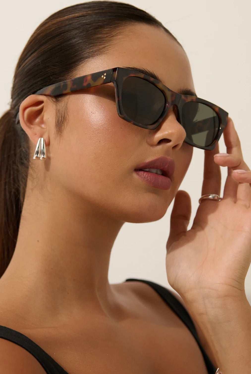 ANGELS WHISPER | RIA SQUARE SUNGLASSES IN TORT | Bohemian Love Runway