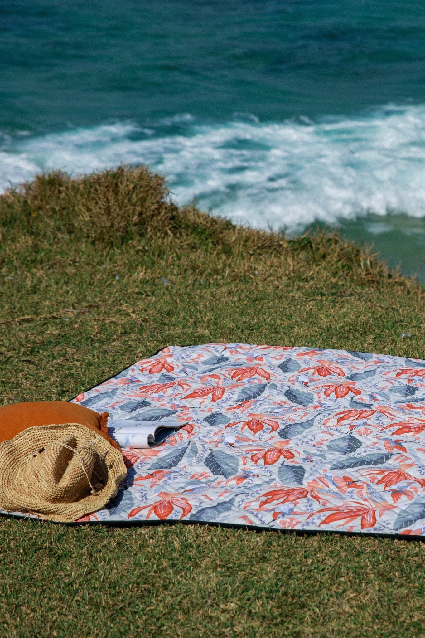 SALTWATER PICNIC CO | HUMMINGBIRD PICNIC RUG | Bohemian Love Runway