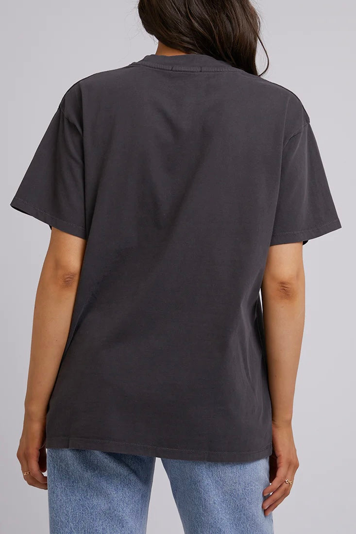 ALL ABOUT EVE | ROAMING TEE WASHED BLACK | Bohemian Love Runway
