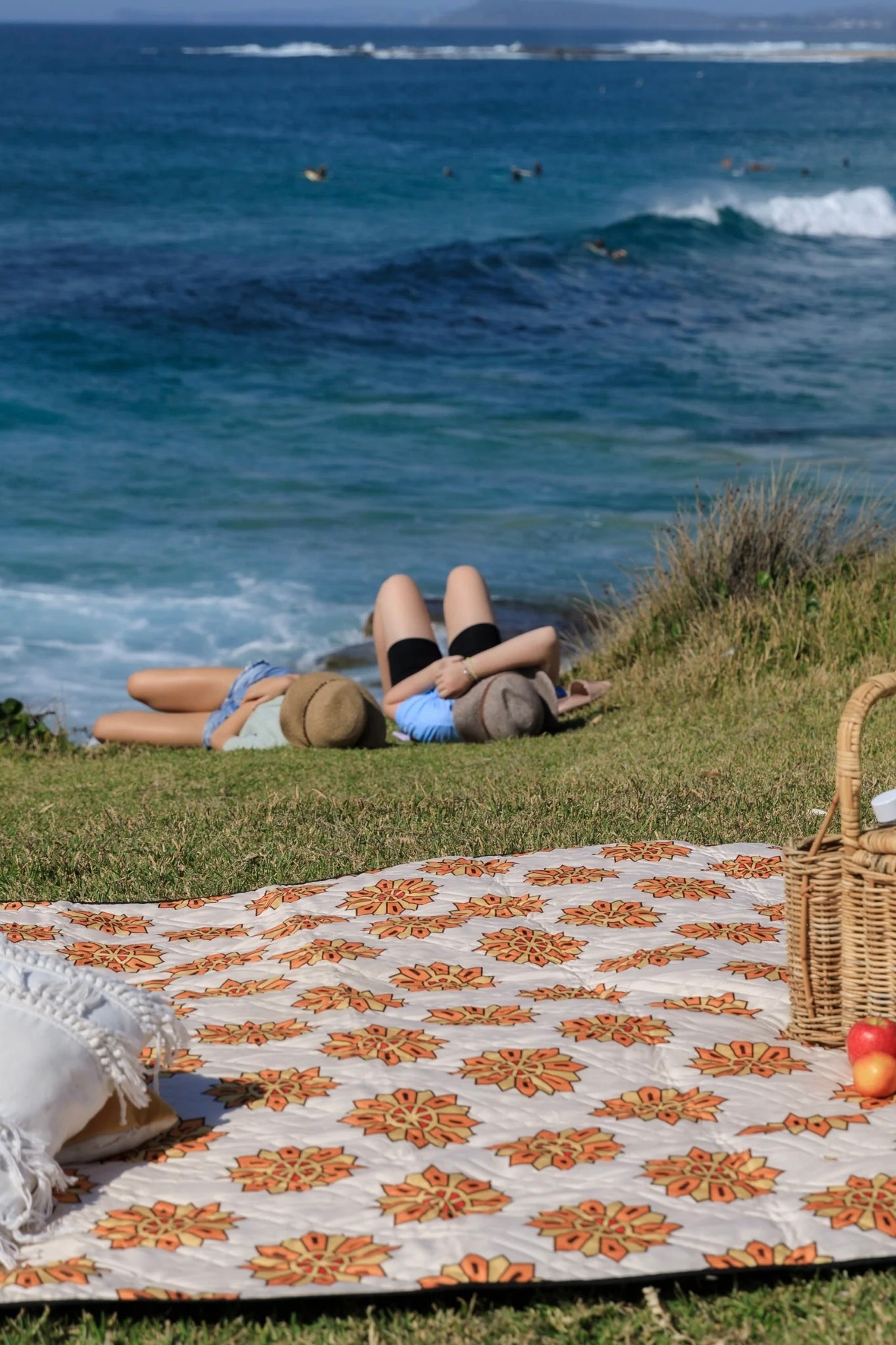 SALTWATER PICNIC CO | MANDALA PICNIC RUG | Bohemian Love Runway