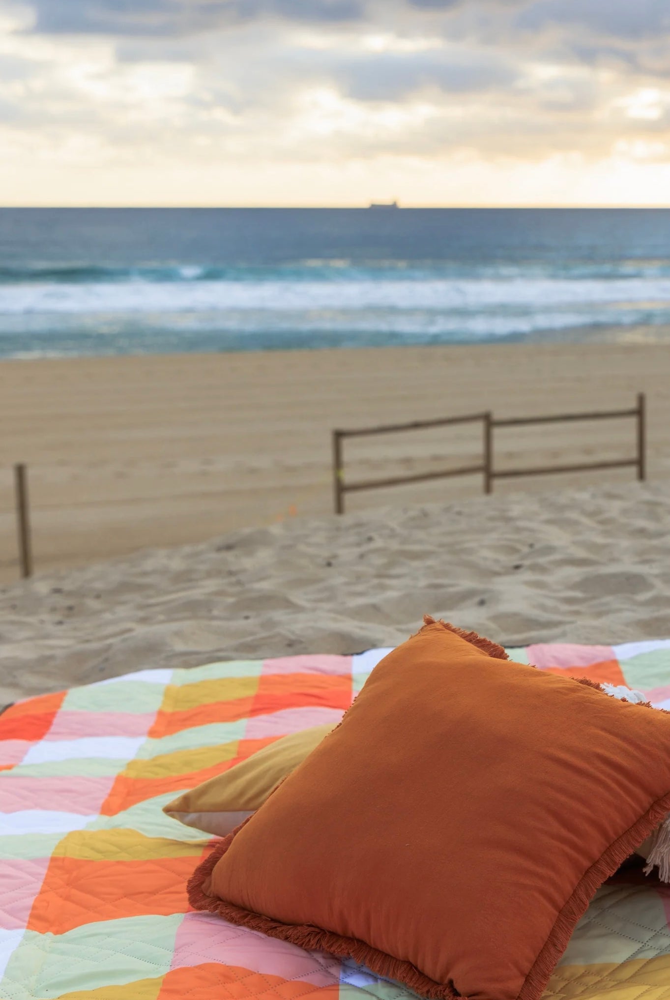 SALTWATER PICNIC CO | SUNNY PICNIC RUG | Bohemian Love Runway