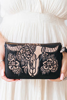 SHOE SHU | BUFFALO ZIP ROUND WALLET BAG VINTAGE BLACK | Bohemian Love Runway