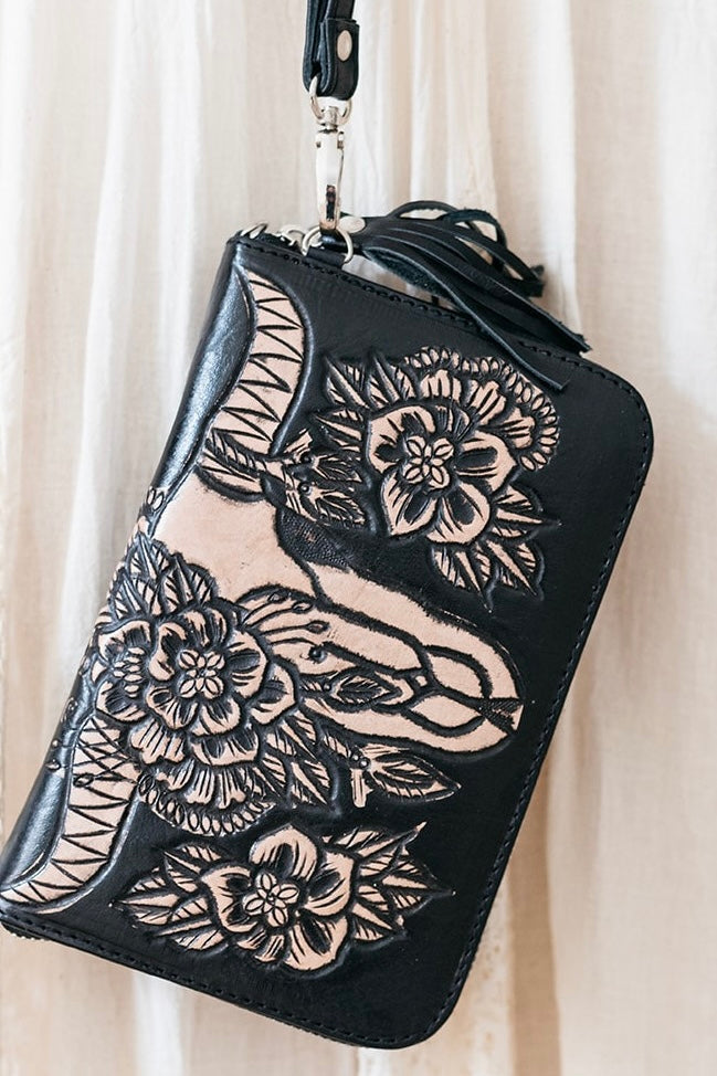 SHOE SHU | BUFFALO ZIP ROUND WALLET BAG VINTAGE BLACK | Bohemian Love Runway