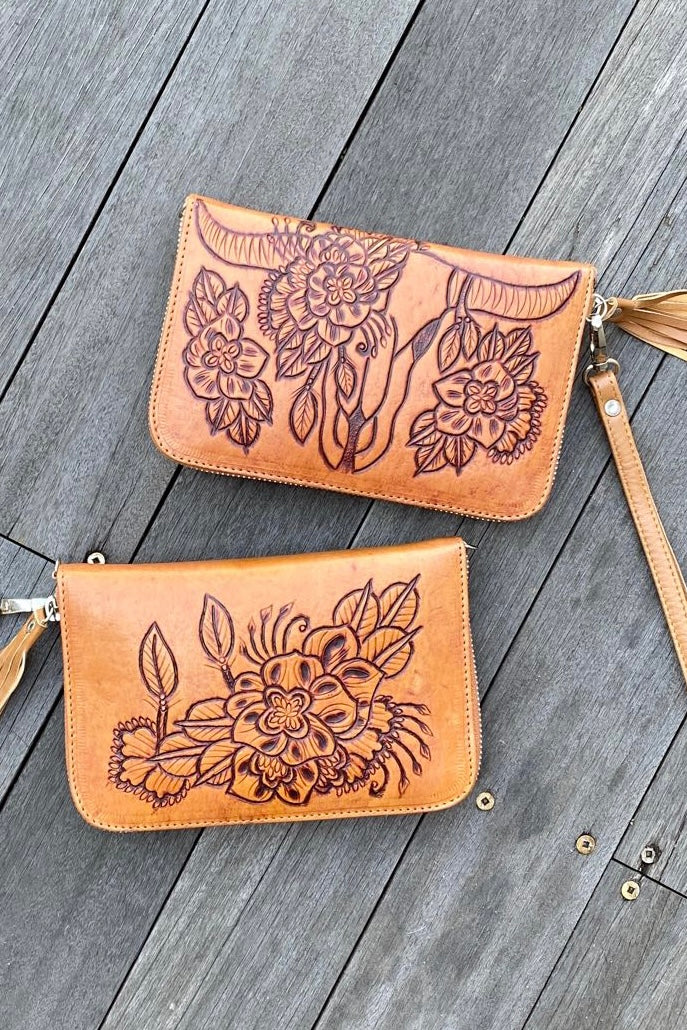 SHOE SHU | BUFFALO ZIP ROUND WALLET BAG VINTAGE BROWN | Bohemian Love Runway