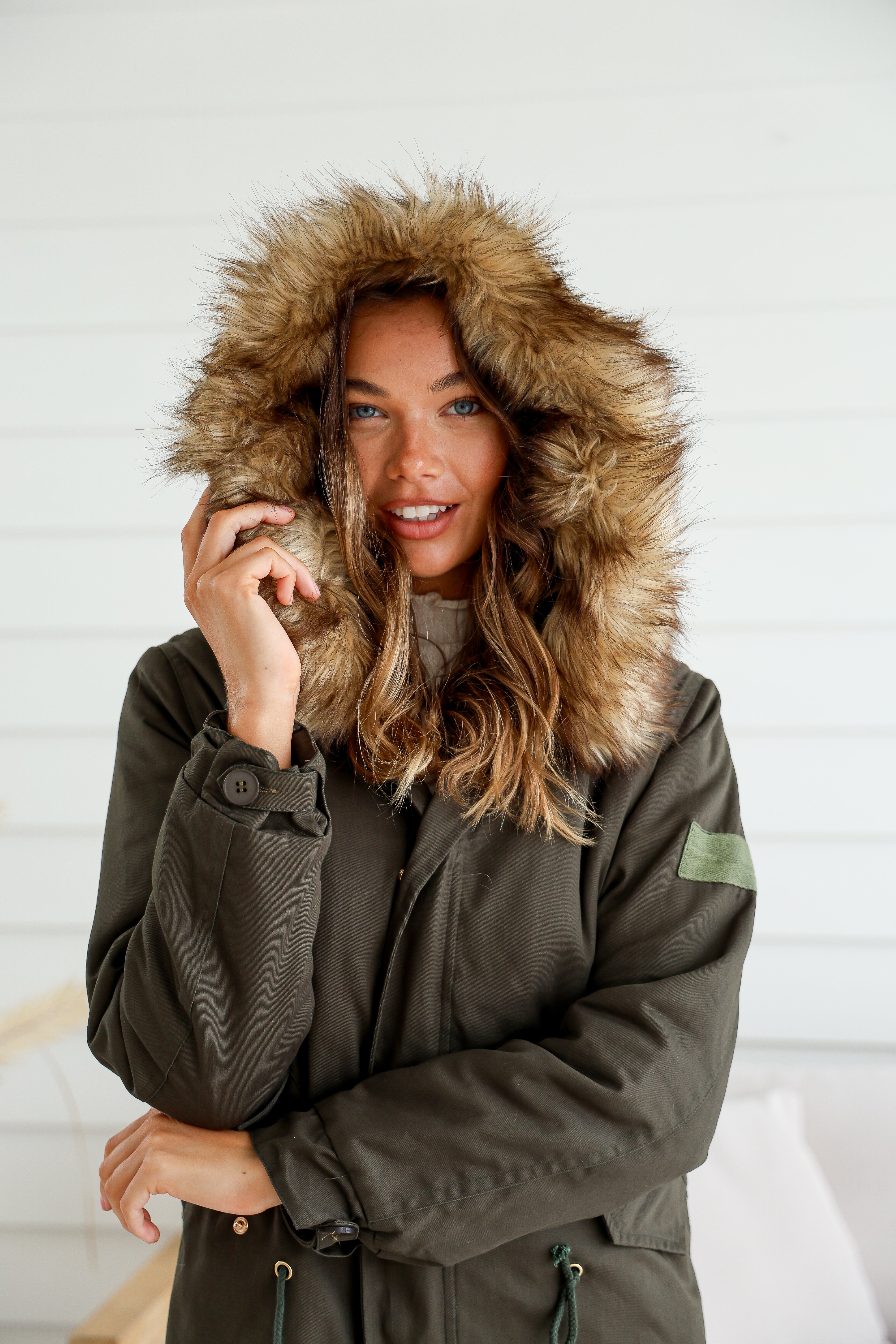 MISS MARLOW | MAYE FUR TRIM ANORAK KHAKI | Bohemian Love Runway
