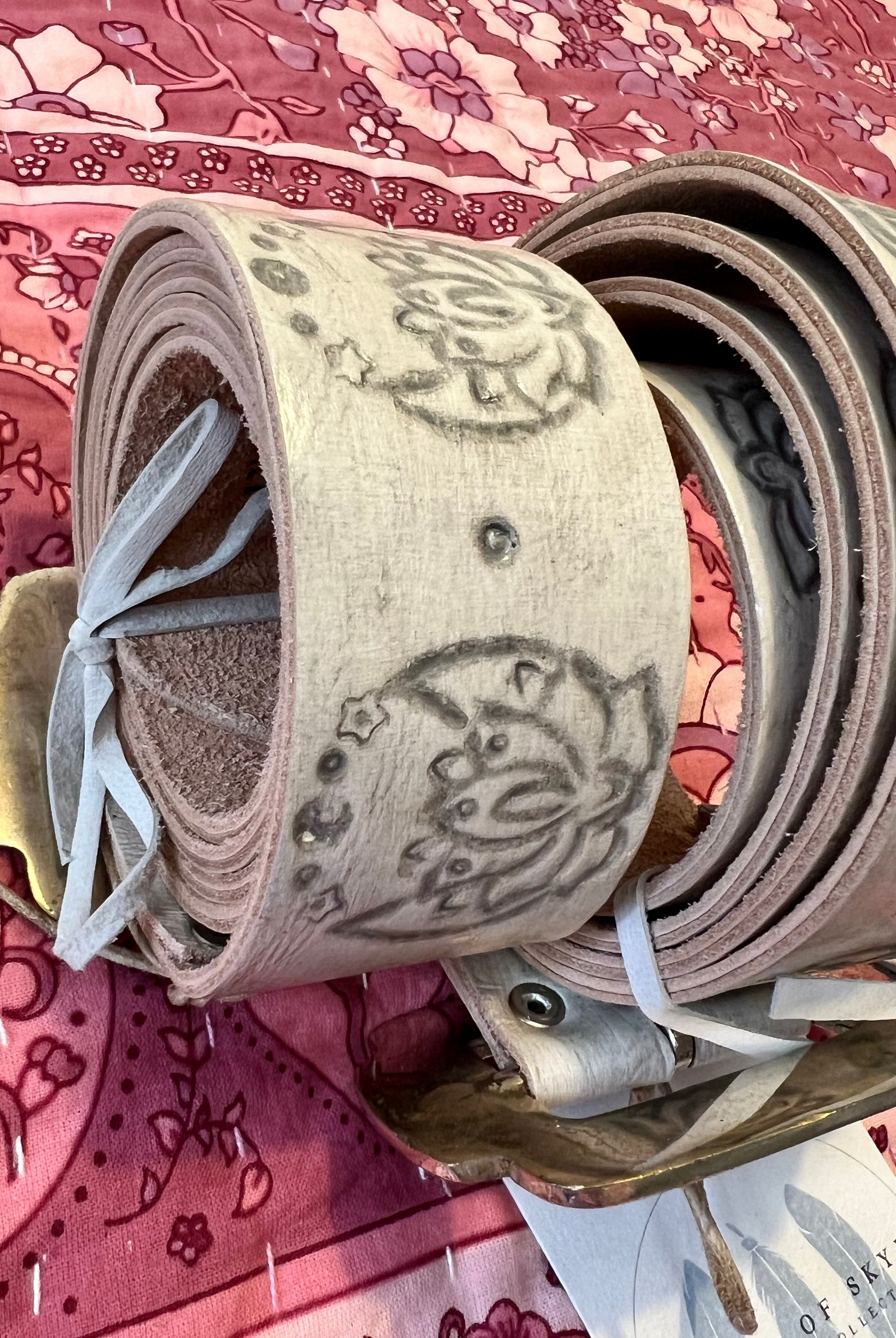 HOUSE OF SKYE | COSMIC LOVE LEATHER BELT VINTAGE WHITE | Bohemian Love Runway