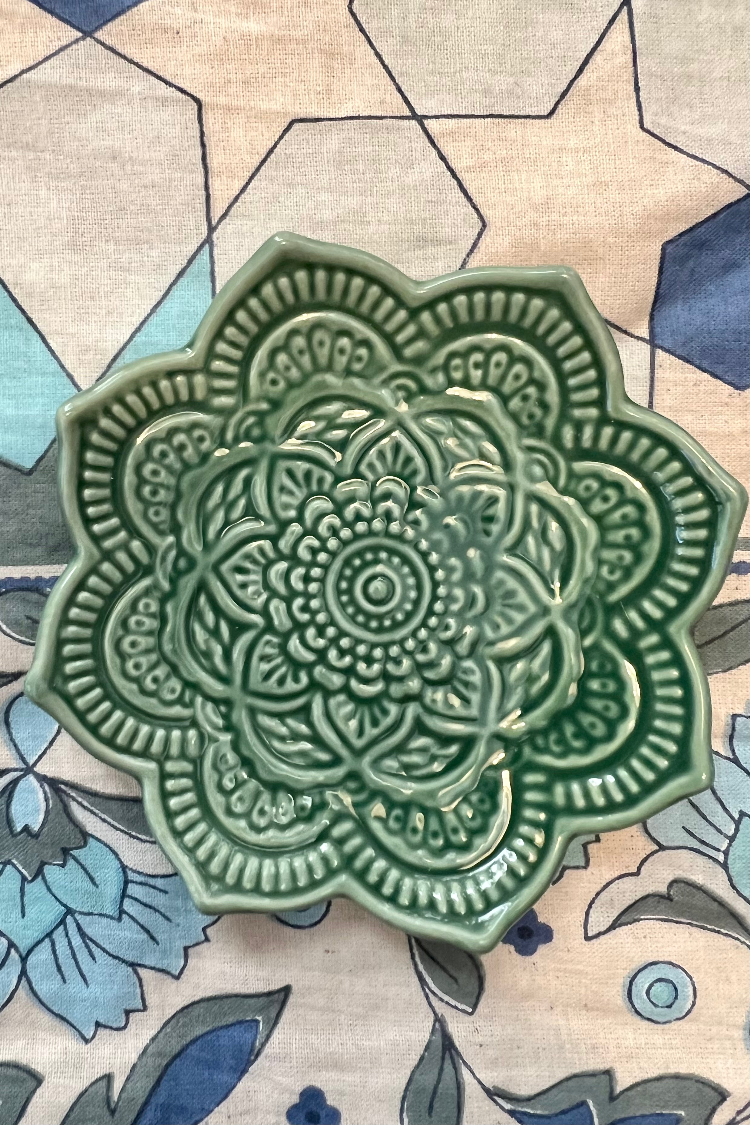 BOHEMIAN LOVE RUNWAY | MANDALA DISH JADE | Bohemian Love Runway