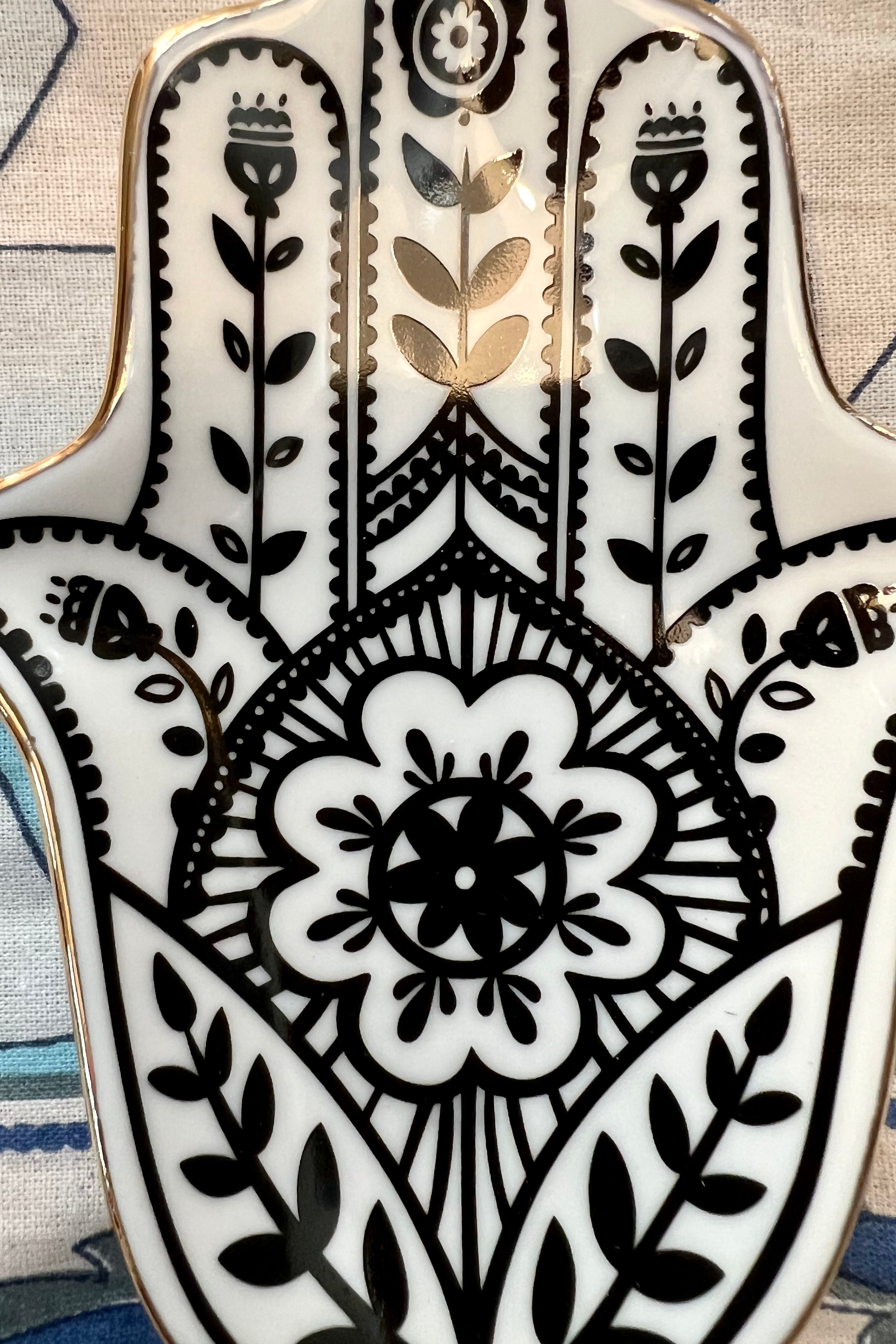 BOHEMIAN LOVE RUNWAY | PALM CERAMIC DISH | Bohemian Love Runway