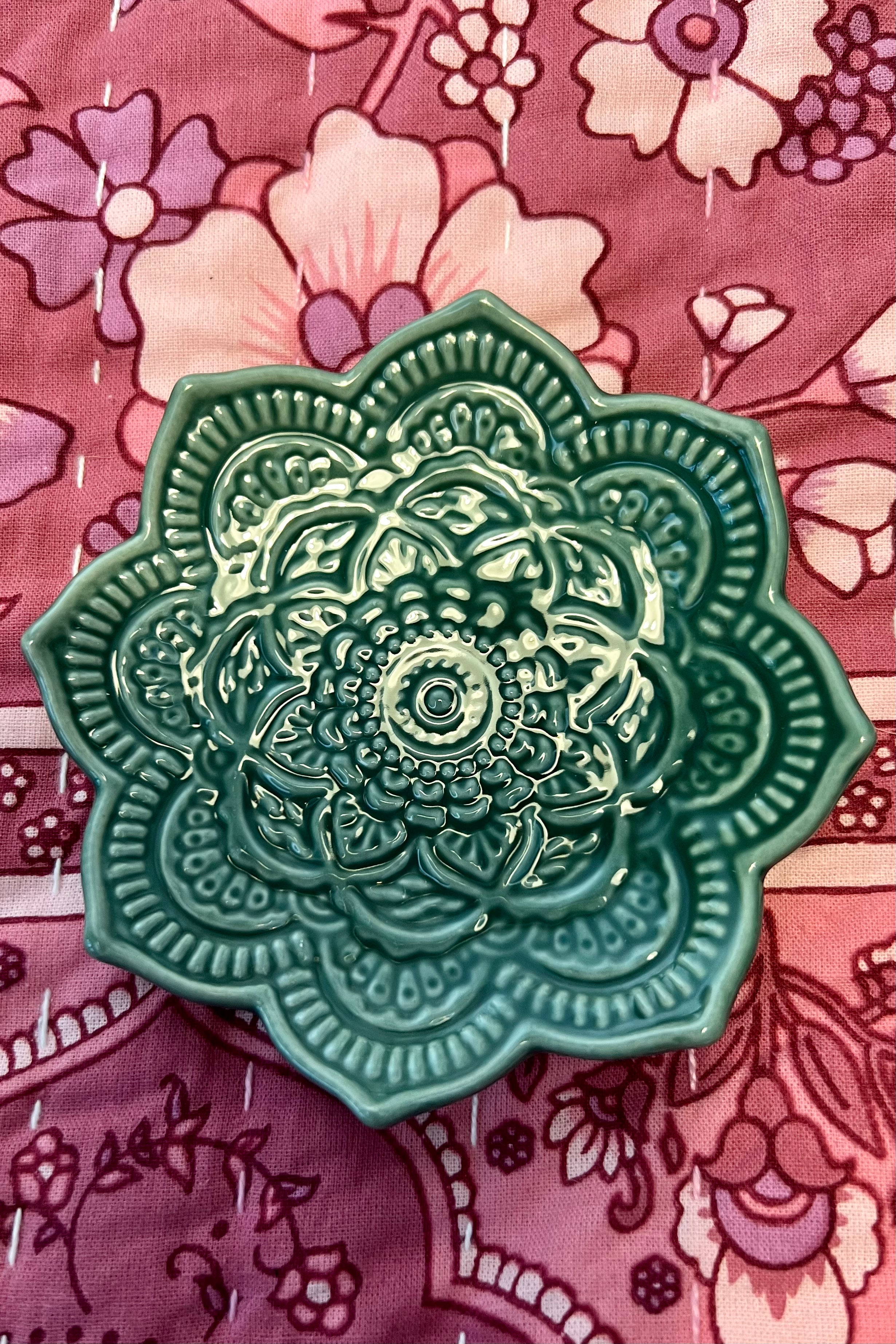 BOHEMIAN LOVE RUNWAY | MANDALA DISH JADE | Bohemian Love Runway