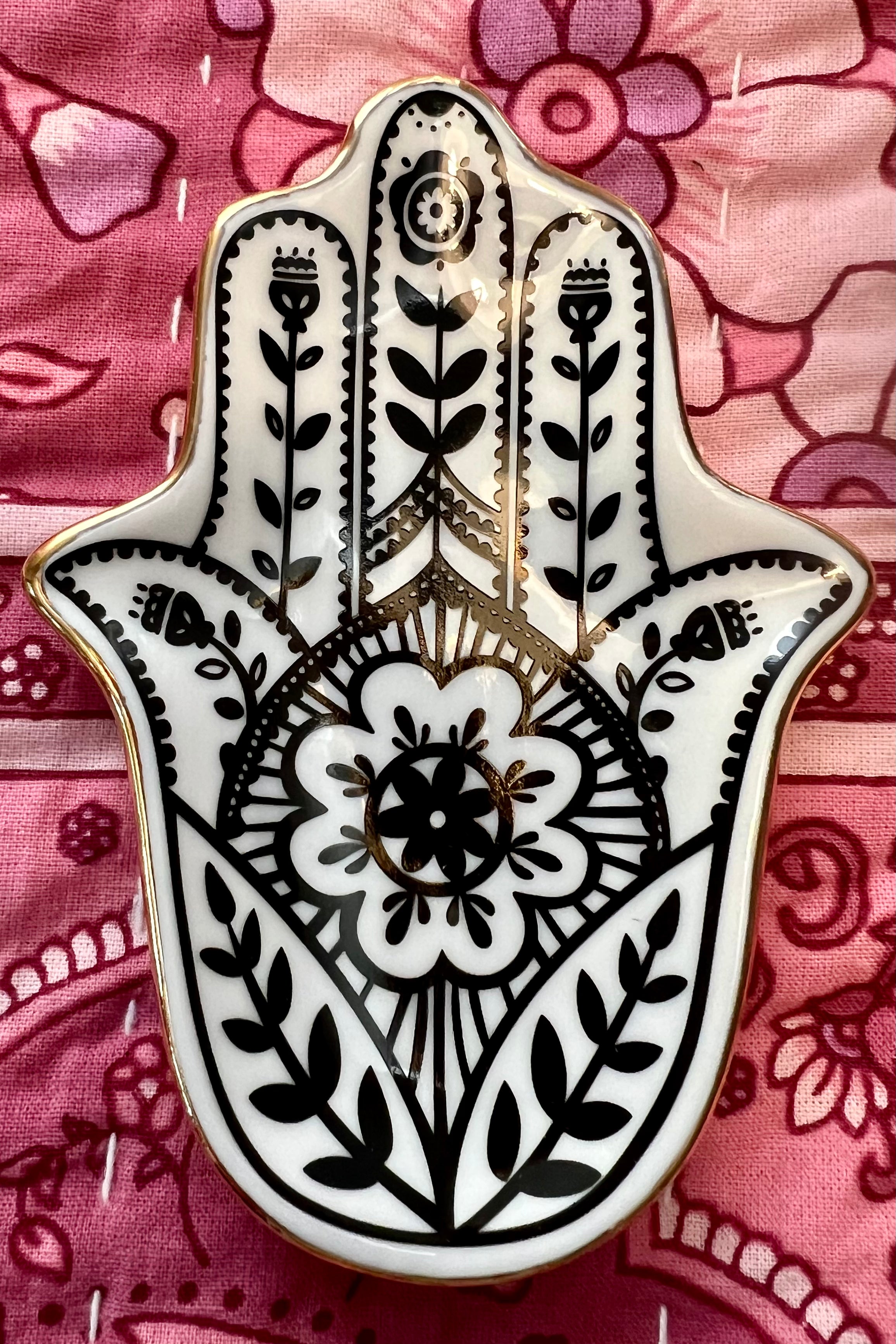 BOHEMIAN LOVE RUNWAY | PALM CERAMIC DISH | Bohemian Love Runway