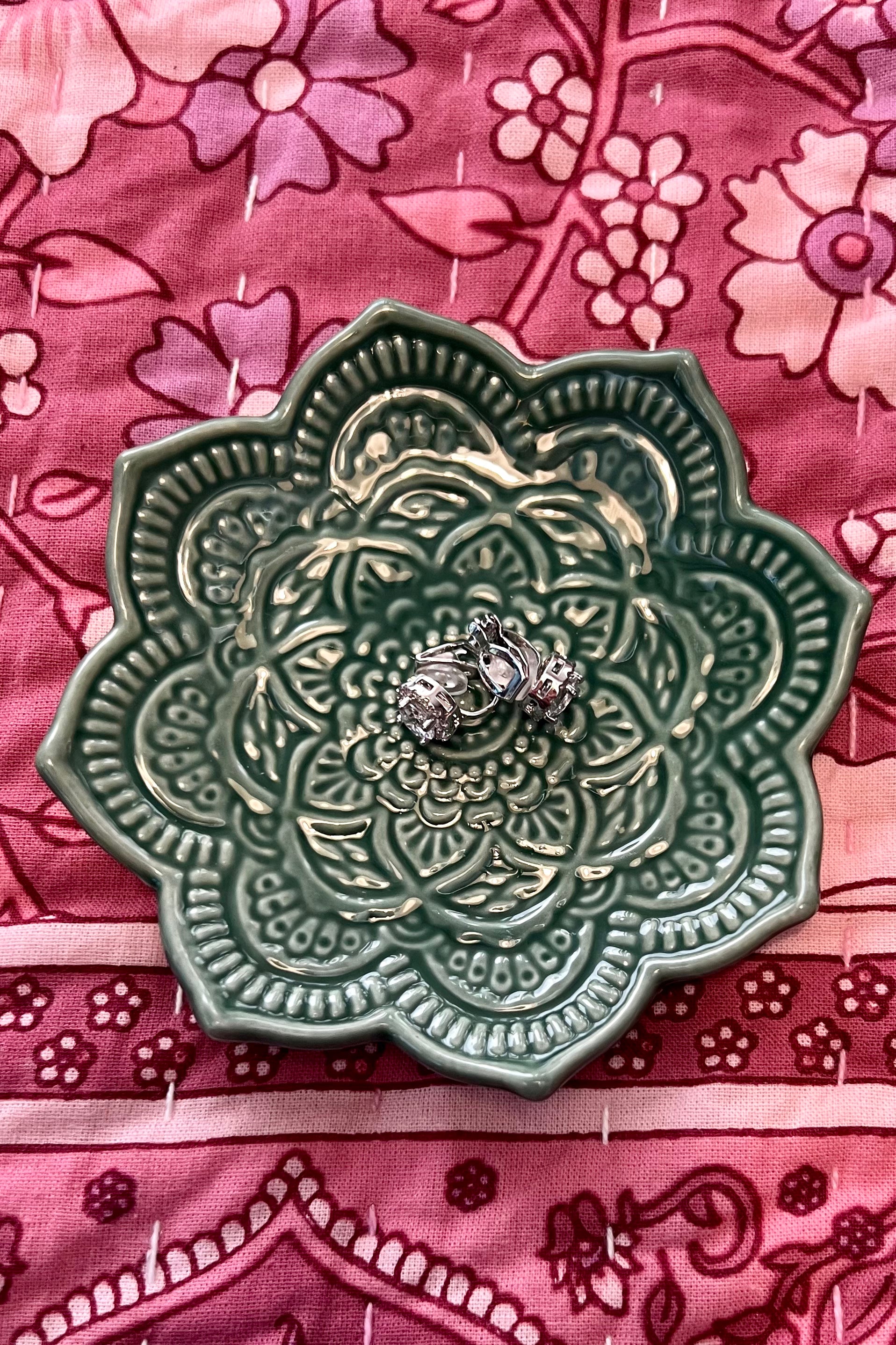 BOHEMIAN LOVE RUNWAY | MANDALA DISH JADE | Bohemian Love Runway