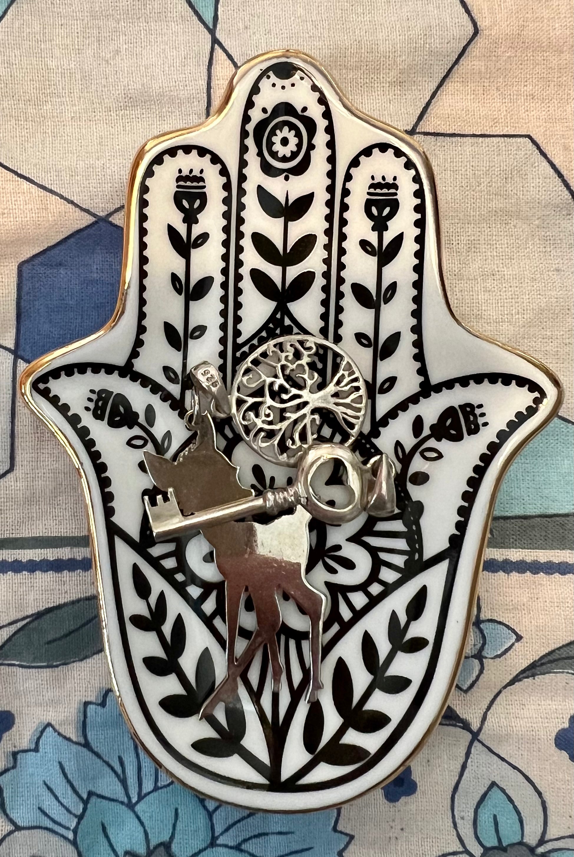 BOHEMIAN LOVE RUNWAY | PALM CERAMIC DISH | Bohemian Love Runway