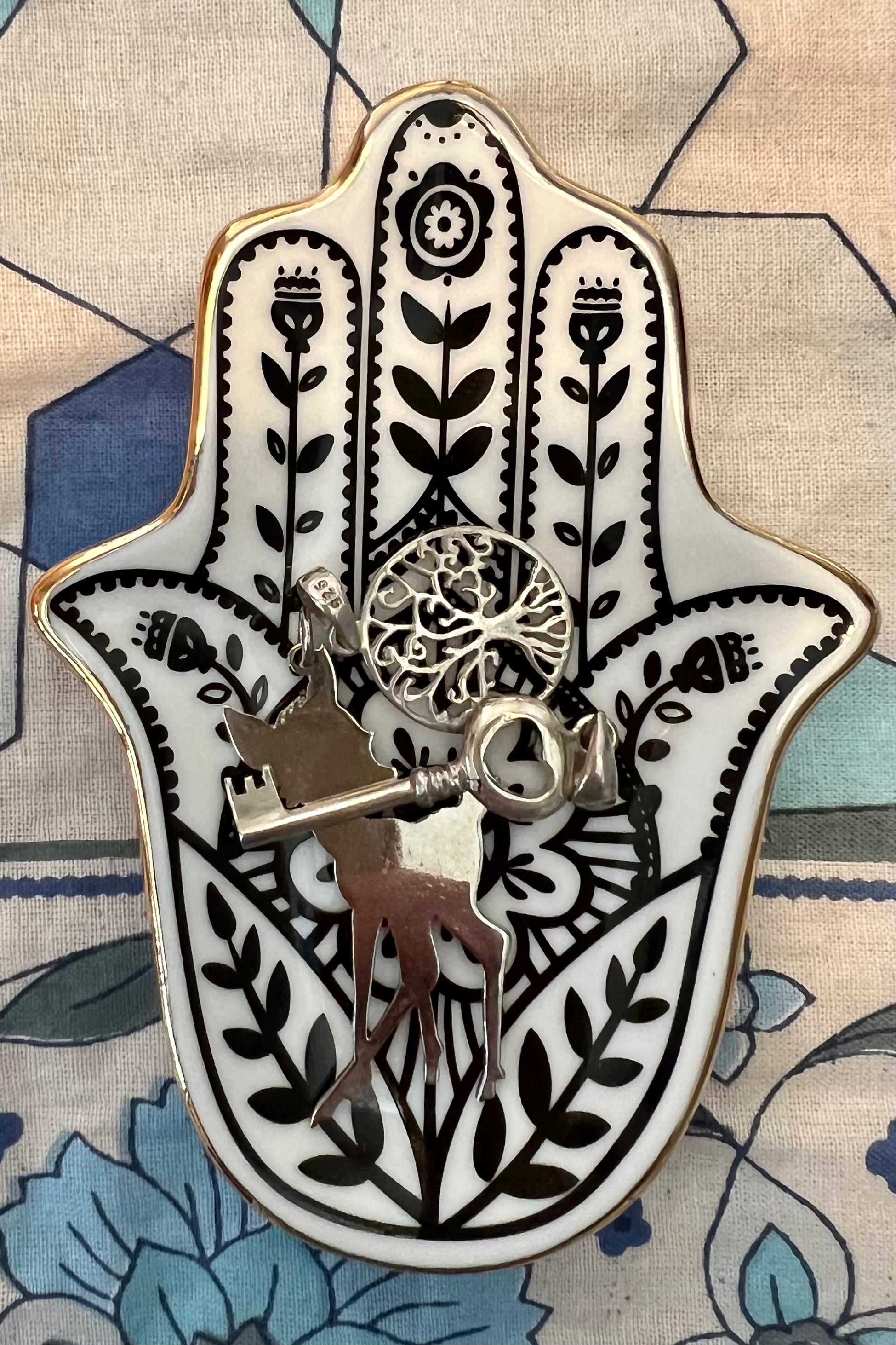 BOHEMIAN LOVE RUNWAY | PALM CERAMIC DISH | Bohemian Love Runway