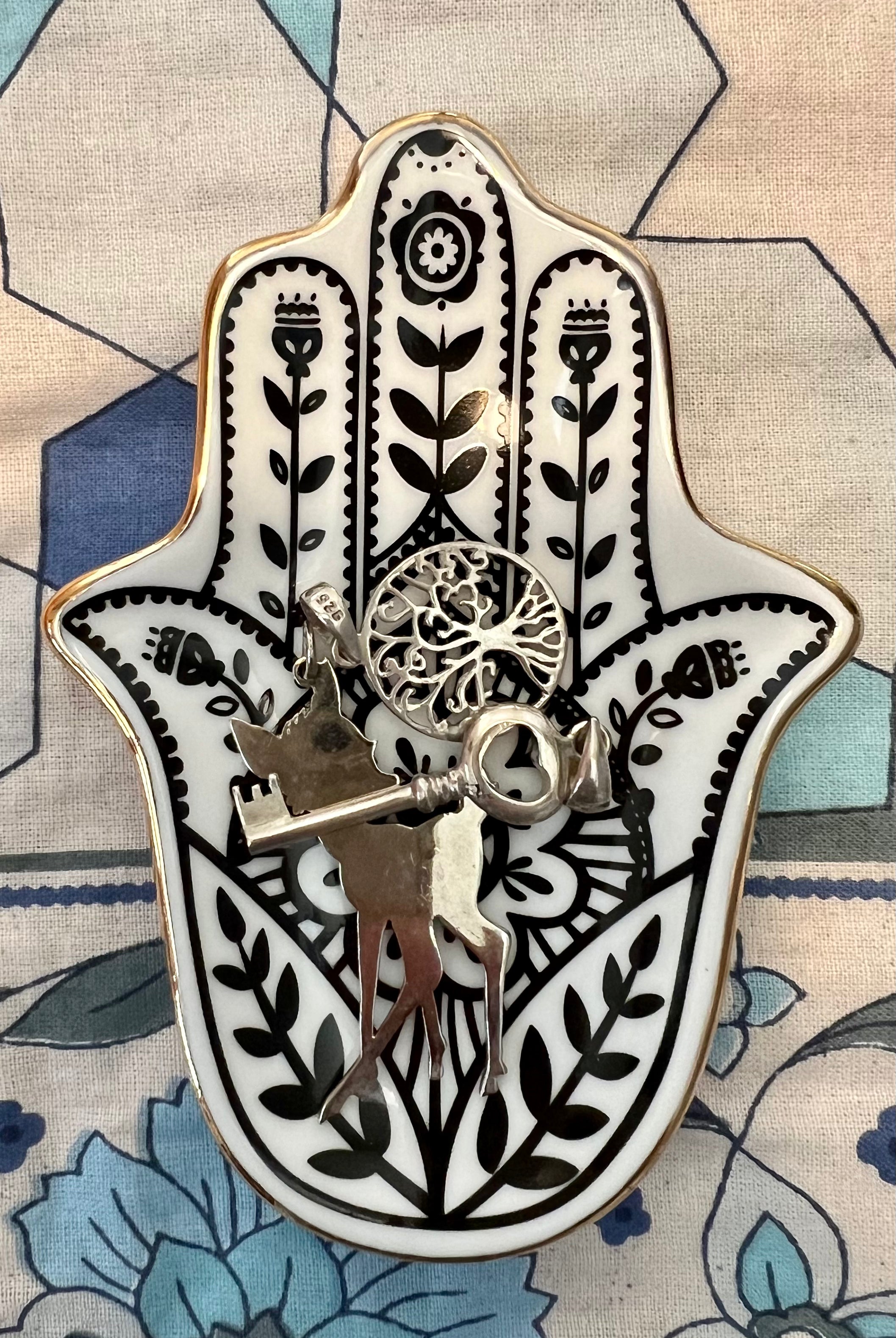 BOHEMIAN LOVE RUNWAY | PALM CERAMIC DISH | Bohemian Love Runway