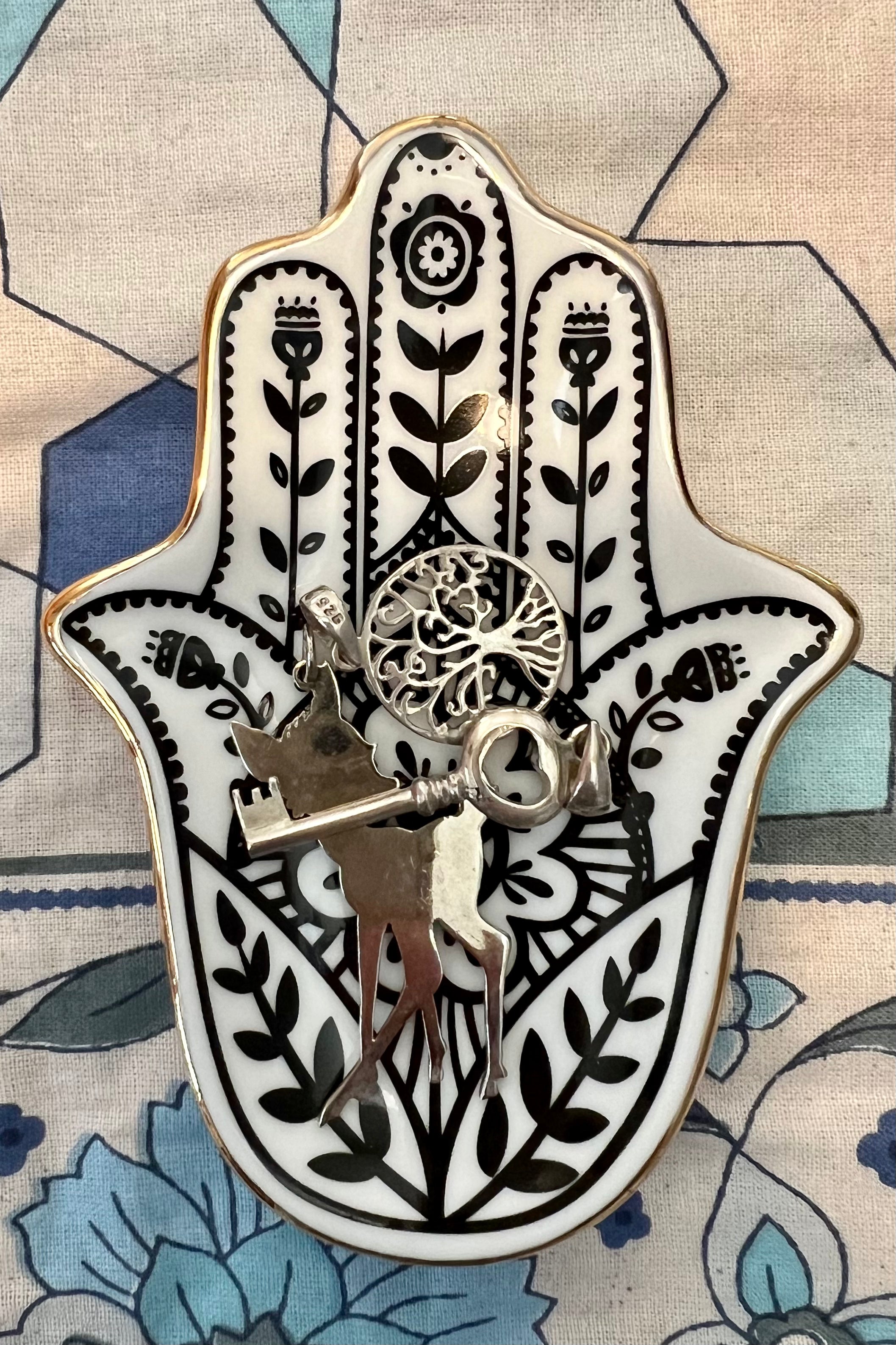 BOHEMIAN LOVE RUNWAY | PALM CERAMIC DISH | Bohemian Love Runway