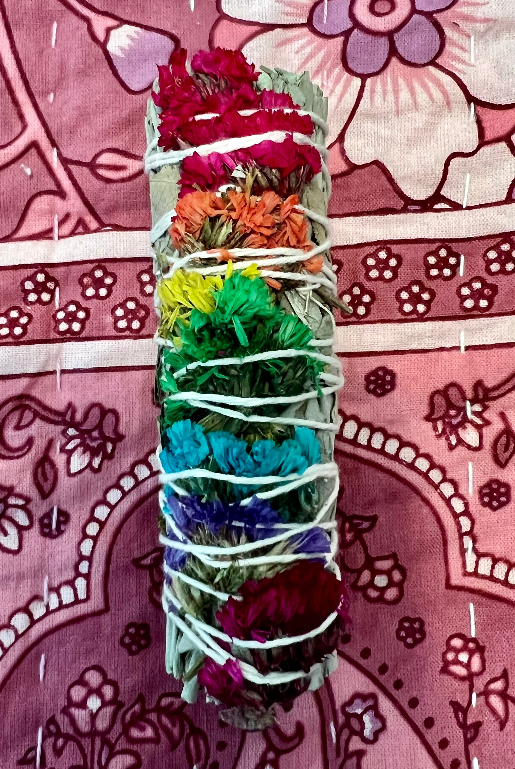 BOHEMIAN LOVE RUNWAY | CALIFORNIAN WHITE SAGE CHAKRA RAINBOW SMUDGE STICK | Bohemian Love Runway