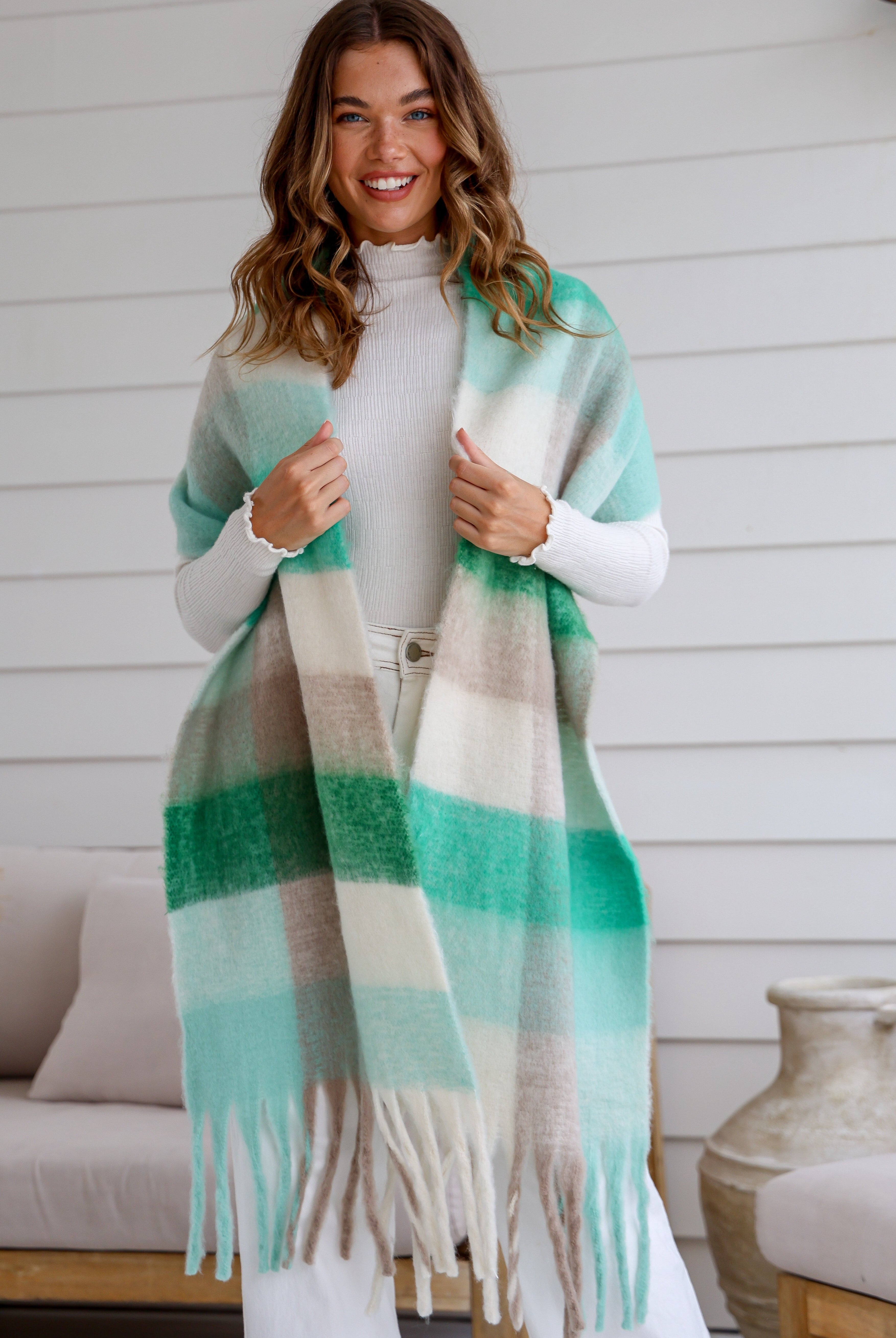MISS MARLOW | CLOVER FLUFFY SCARF | Bohemian Love Runway