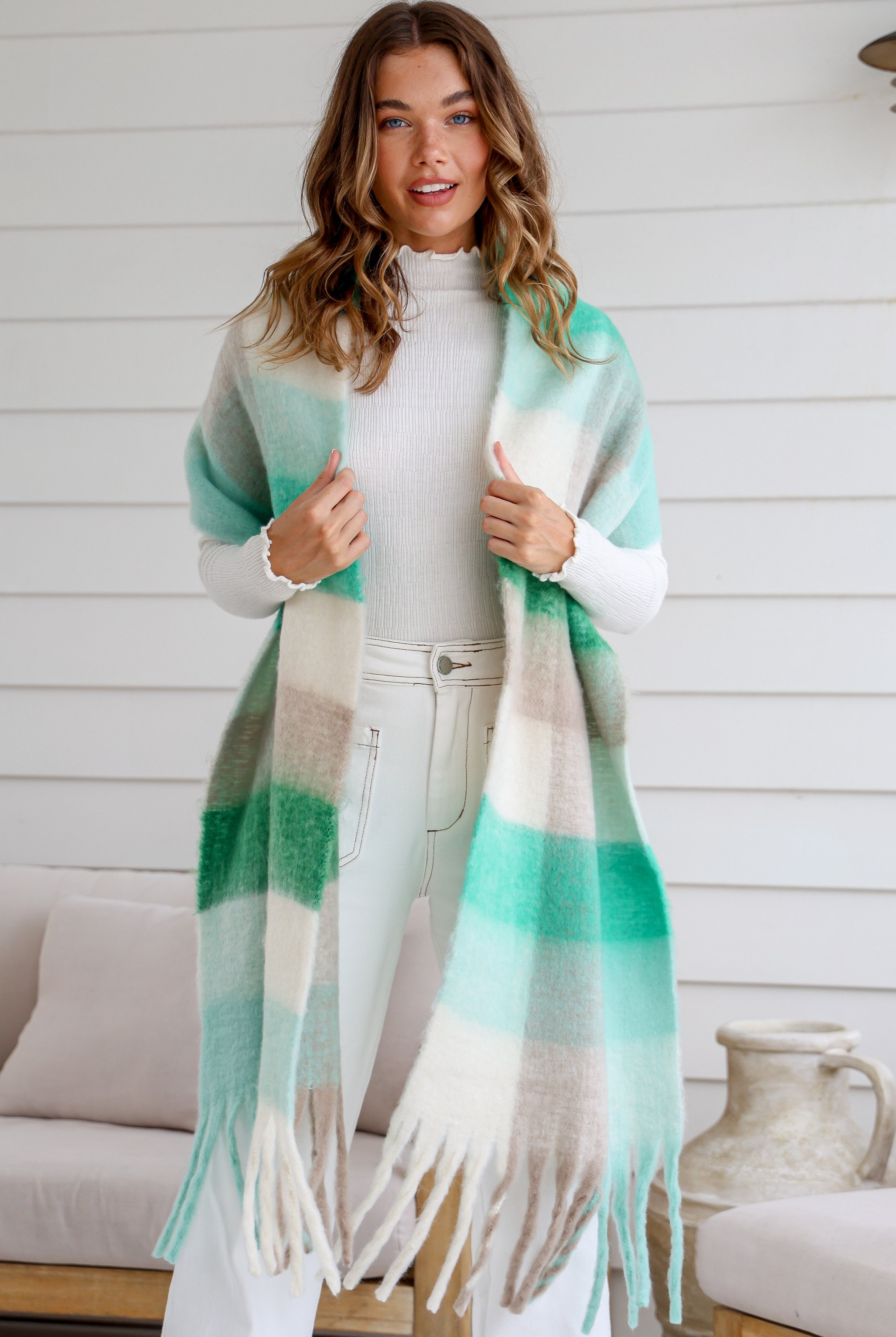 MISS MARLOW | CLOVER FLUFFY SCARF | Bohemian Love Runway