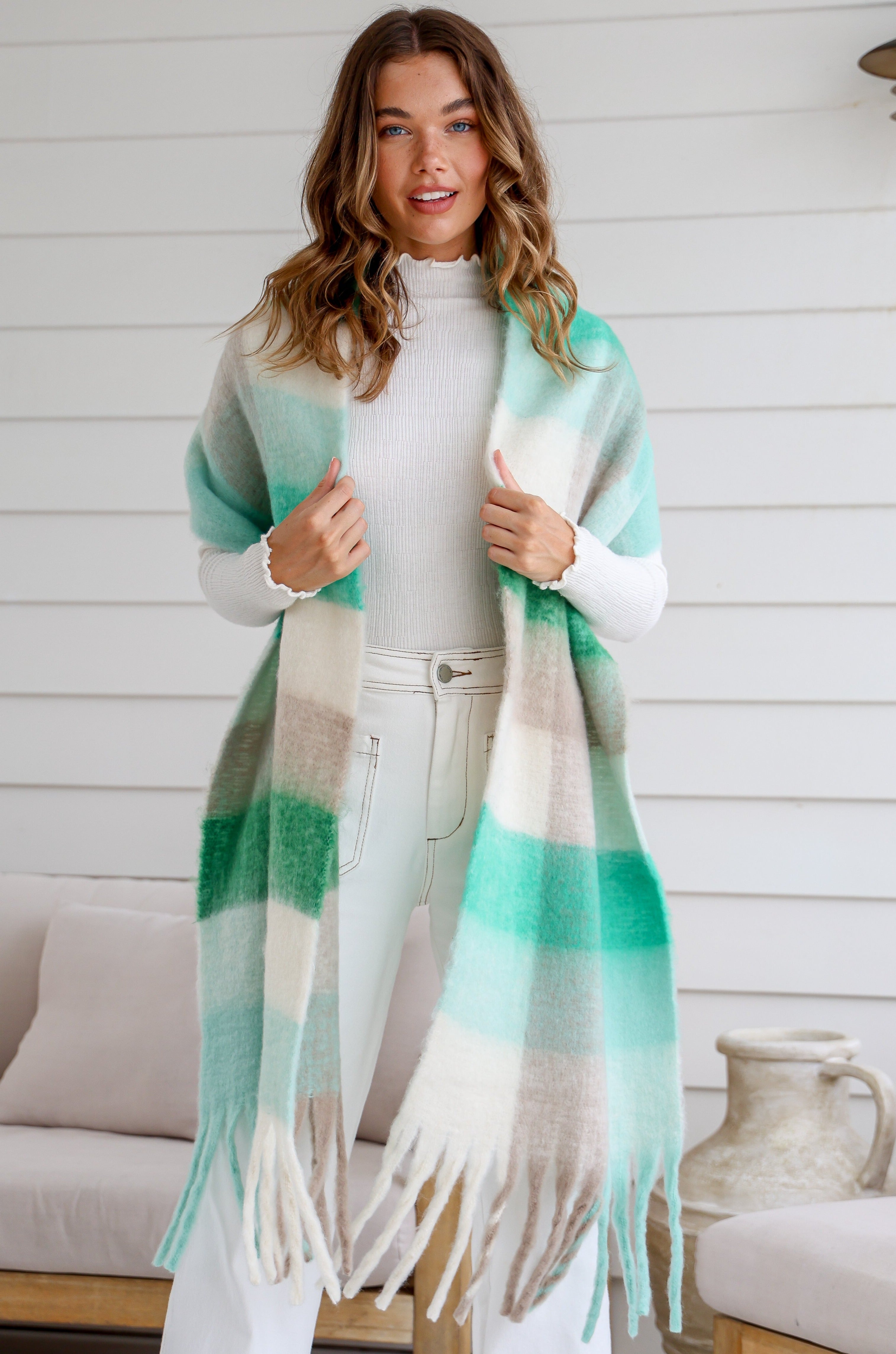 MISS MARLOW | CLOVER FLUFFY SCARF | Bohemian Love Runway
