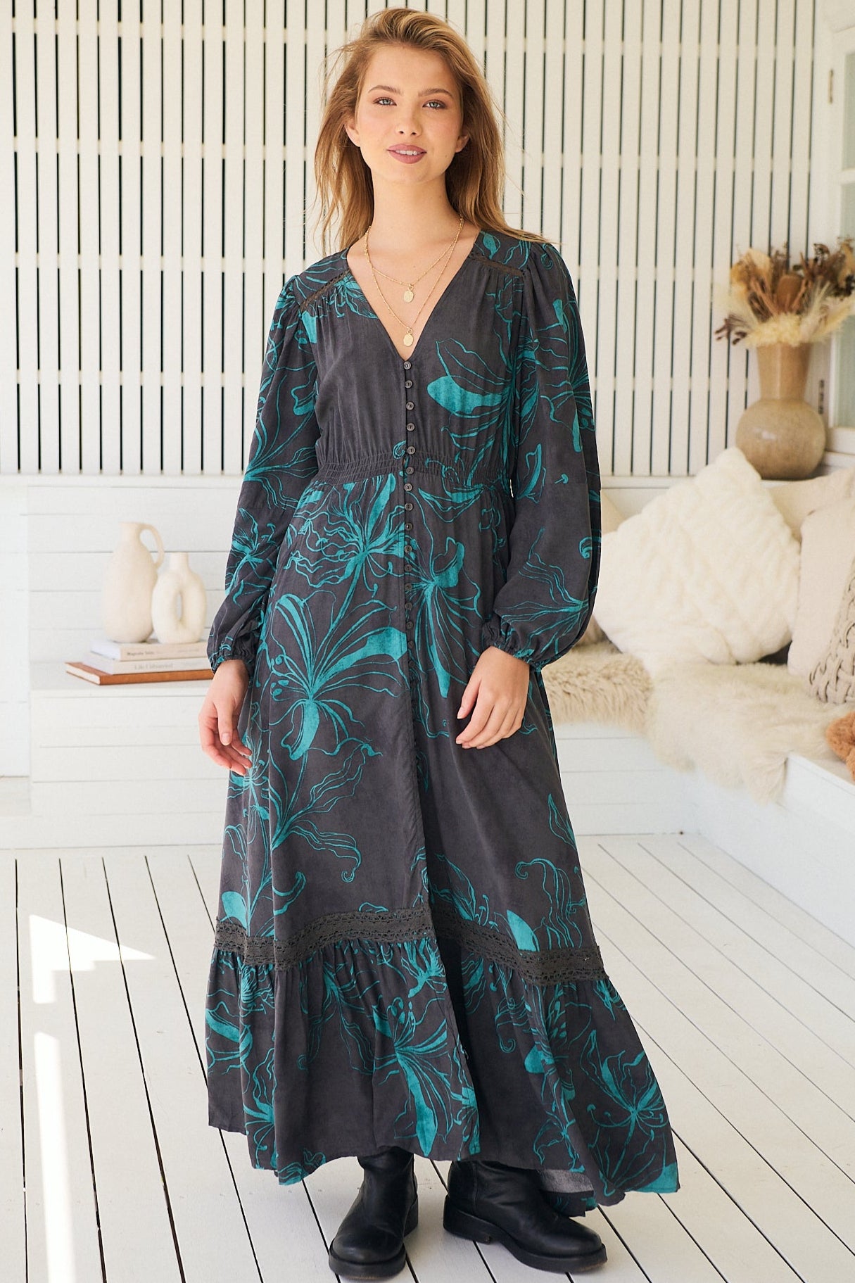 JAASE | MIDNIGHT LILLY LONG SLEEVE CARMEN MAXI DRESS | Bohemian Love Runway