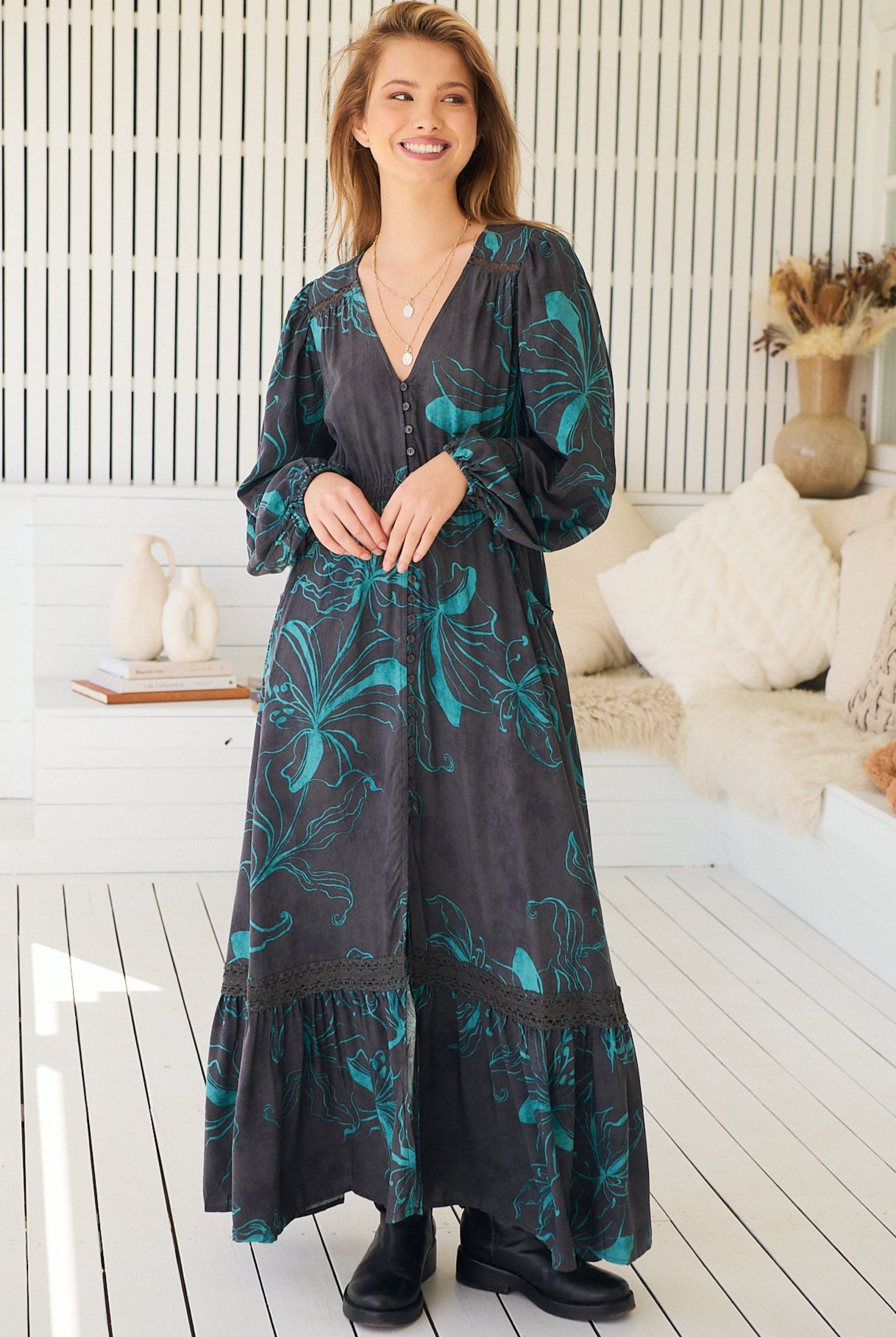 JAASE | MIDNIGHT LILLY LONG SLEEVE CARMEN MAXI DRESS | Bohemian Love Runway