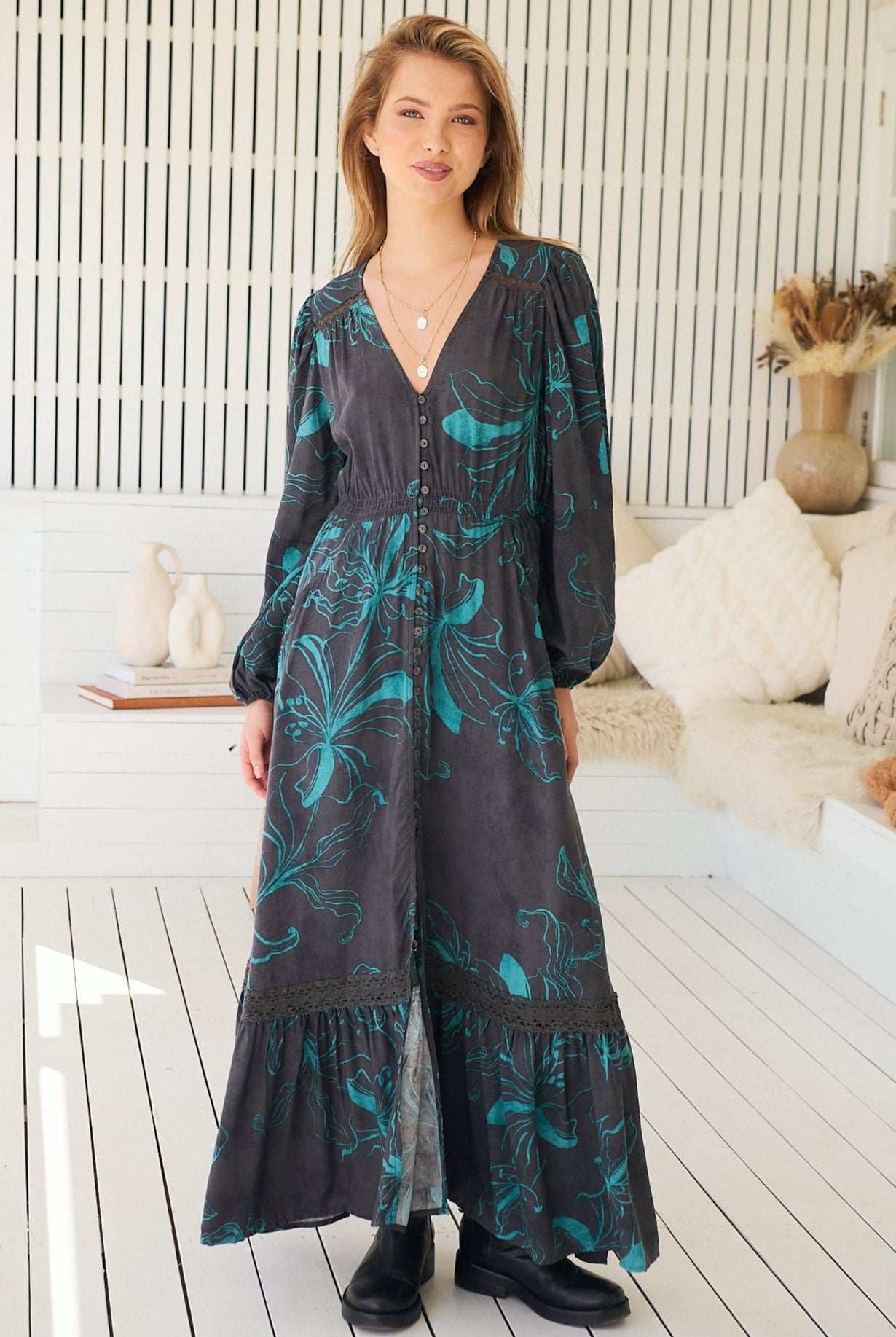 JAASE | MIDNIGHT LILLY LONG SLEEVE CARMEN MAXI DRESS | Bohemian Love Runway