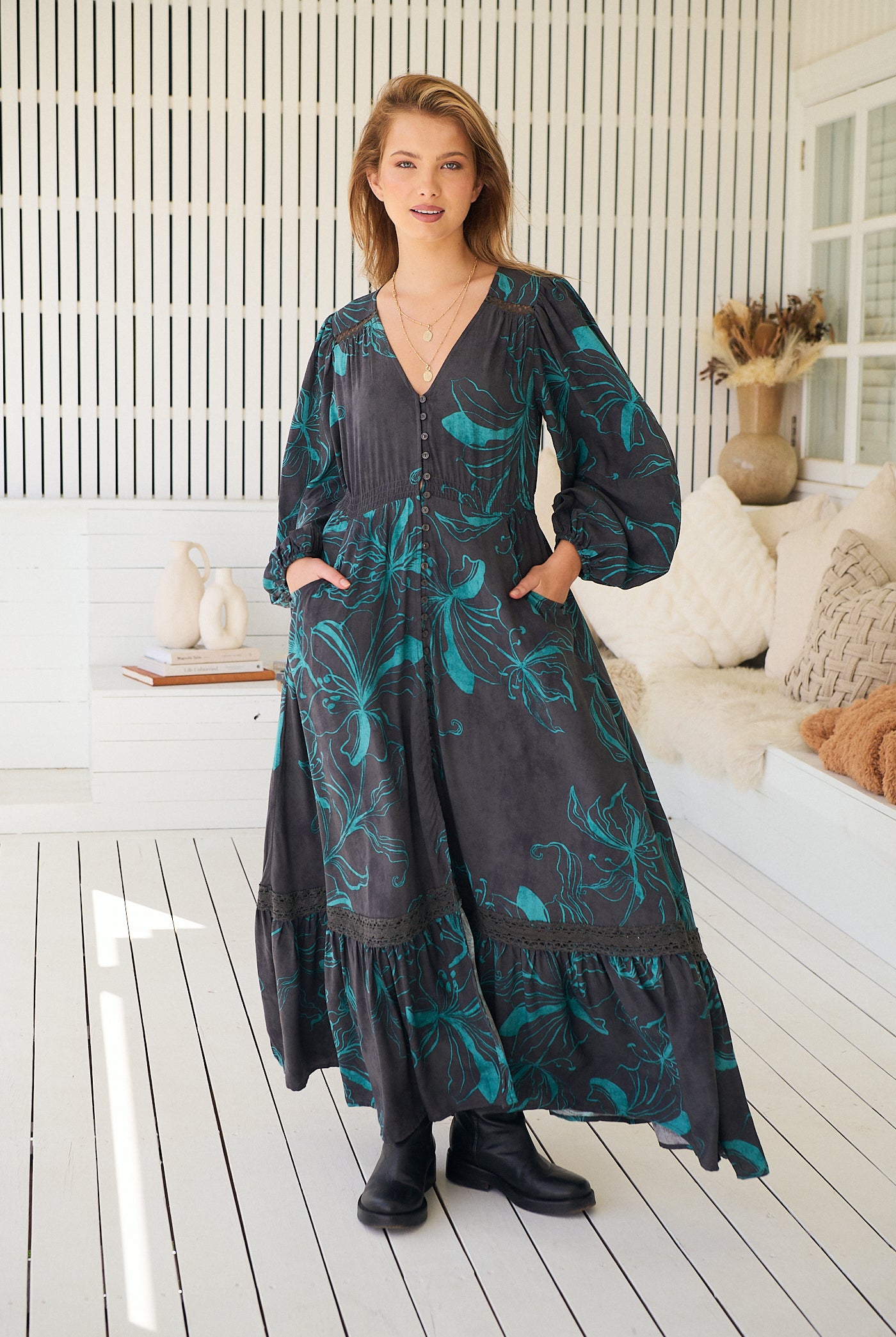 JAASE | MIDNIGHT LILLY LONG SLEEVE CARMEN MAXI DRESS | Bohemian Love Runway