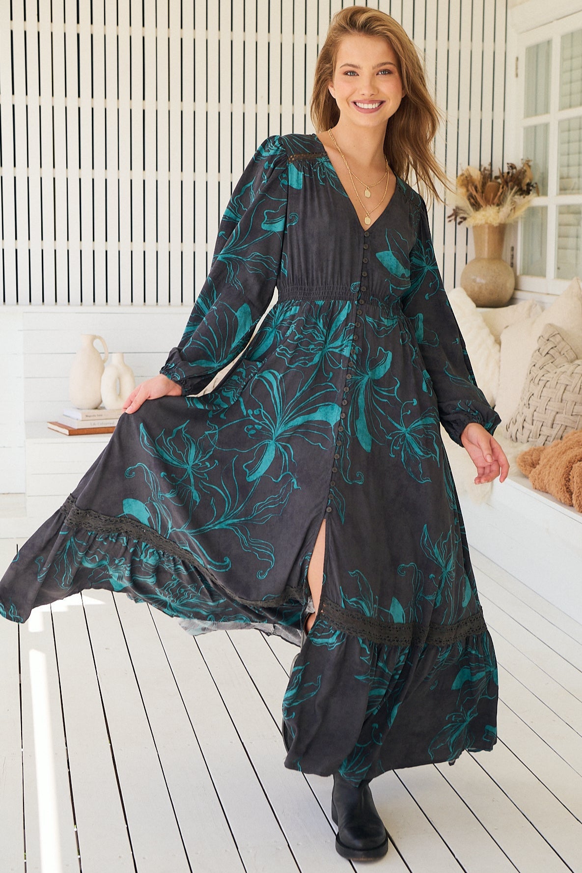 JAASE | MIDNIGHT LILLY LONG SLEEVE CARMEN MAXI DRESS | Bohemian Love Runway