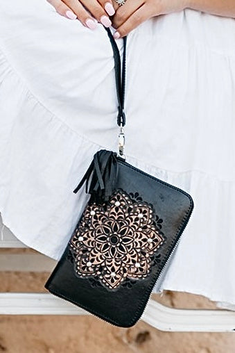 SHOE SHU | SUMMER ZIP WALLET BLACK | Bohemian Love Runway