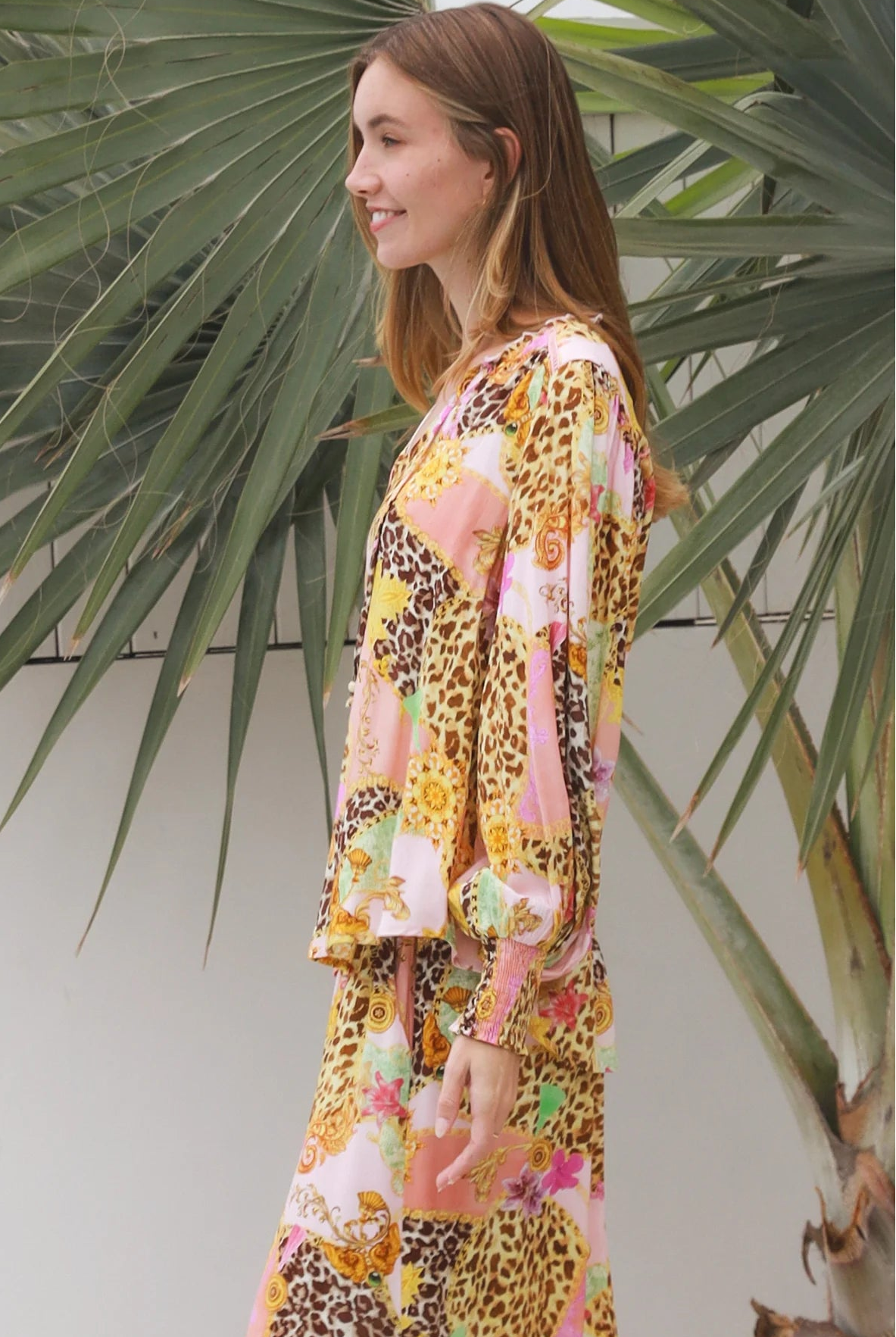 Vera Blouse in rayon with patchwork animal and floral print, V-neckline, blouson sleeves and lace shoulder detailing