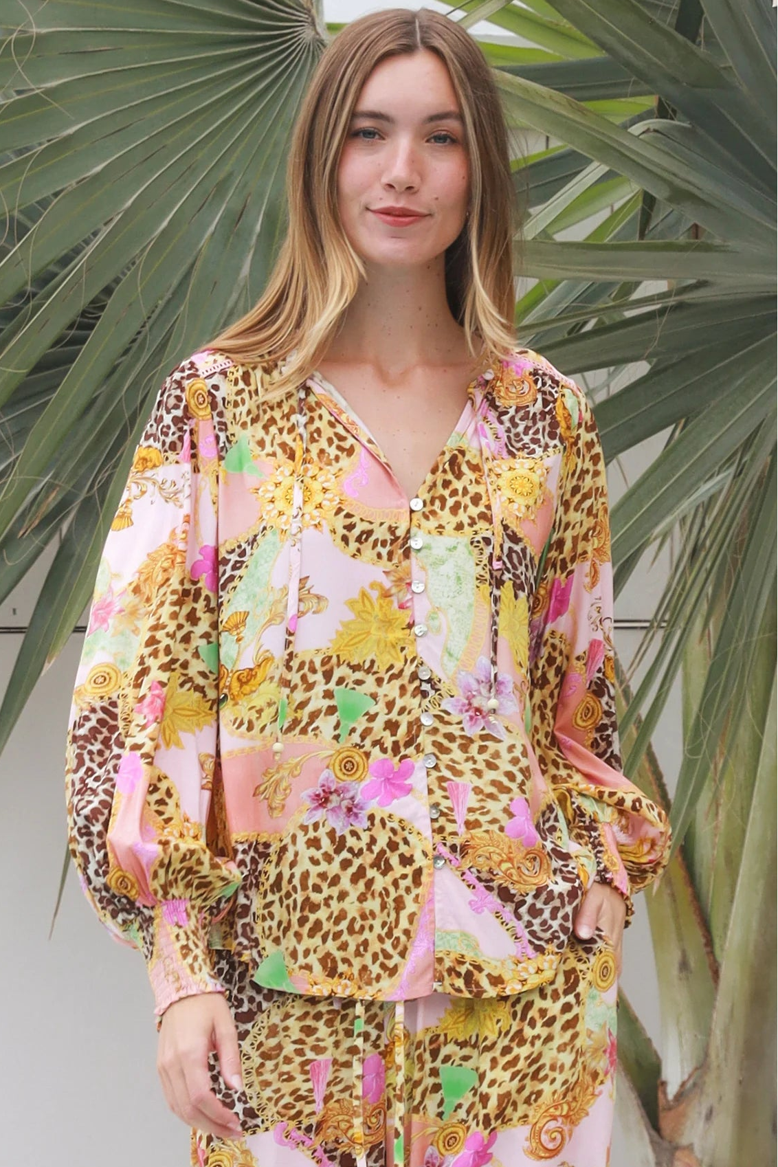 Vera Blouse in rayon with patchwork animal and floral print, V-neckline, blouson sleeves and lace shoulder detailing