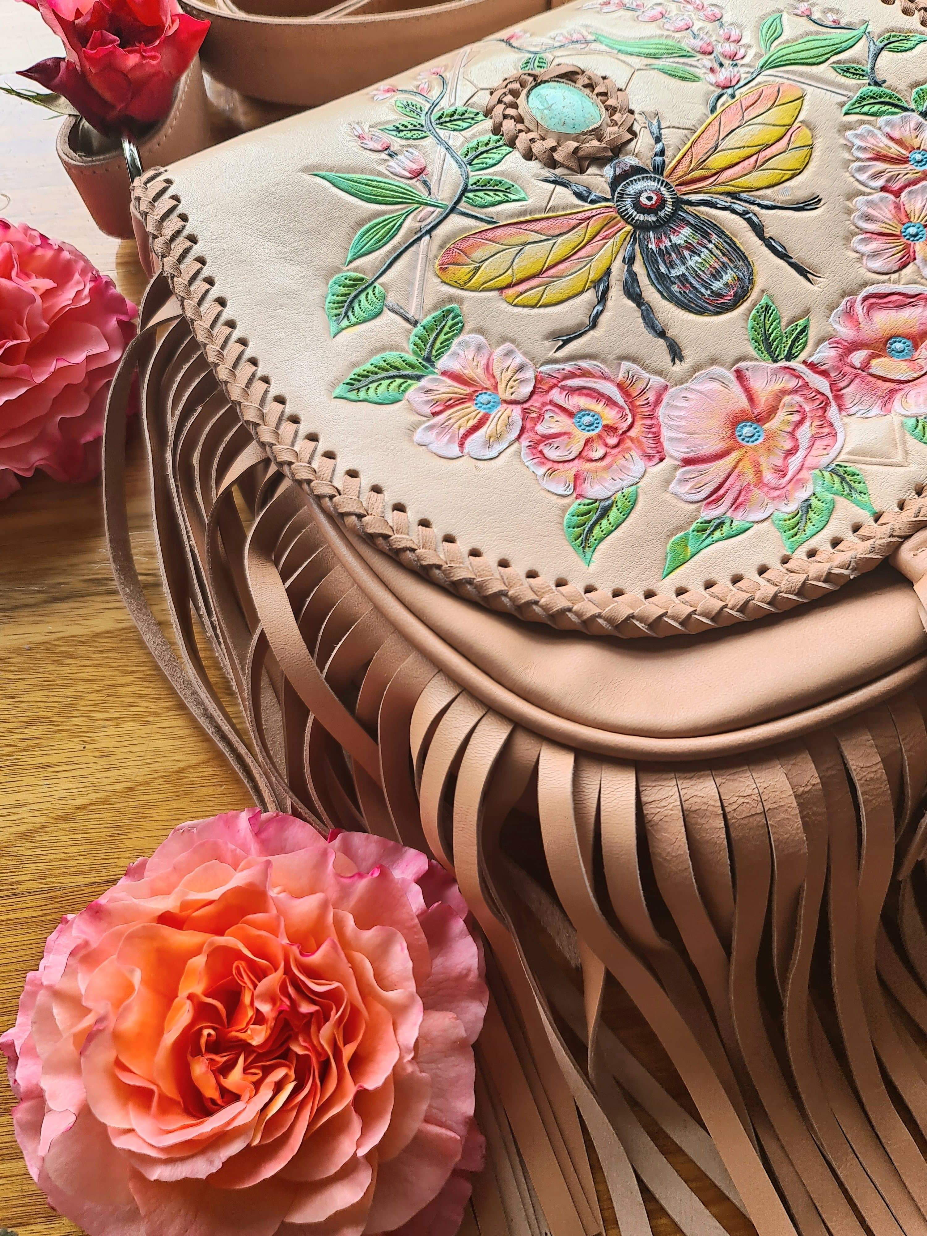 CELESTIAL GYPSY | BUMBLE BEE BAG CREAM NATURAL | Bohemian Love Runway