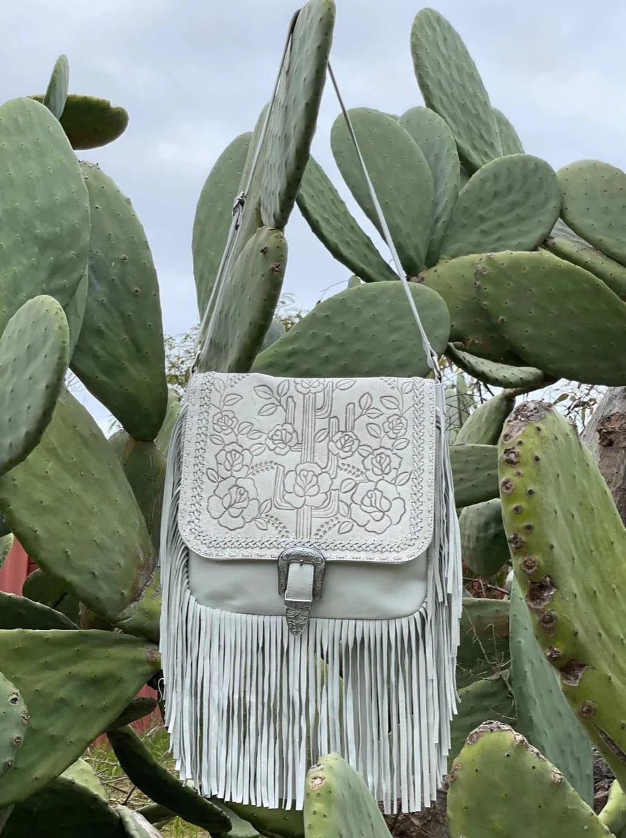 HOUSE OF SKYE | DESERT ROSE FRINGE BAG VINTAGE WHITE | Bohemian Love Runway
