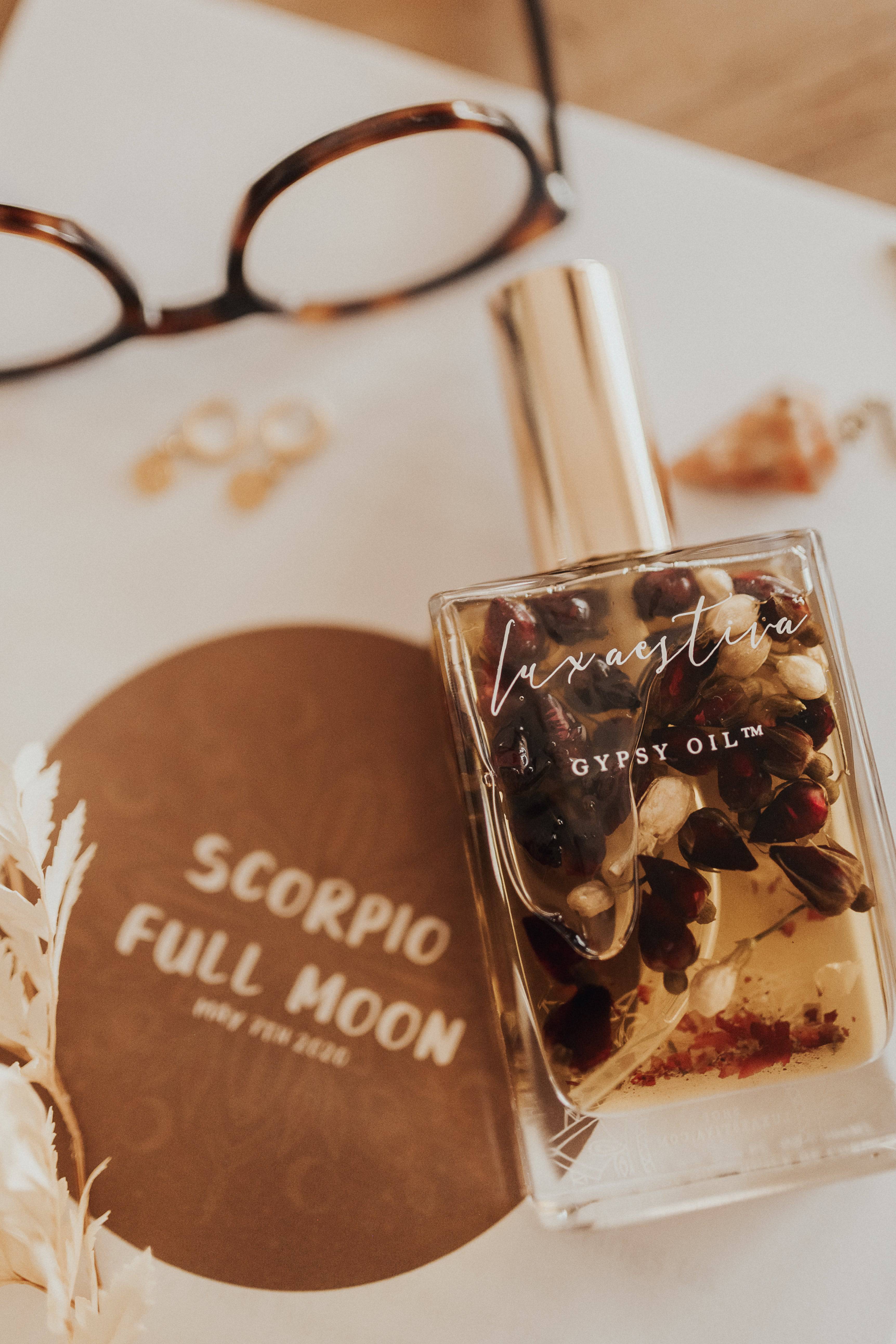 LUXAESTIVA | GYPSY BODY OIL | Bohemian Love Runway