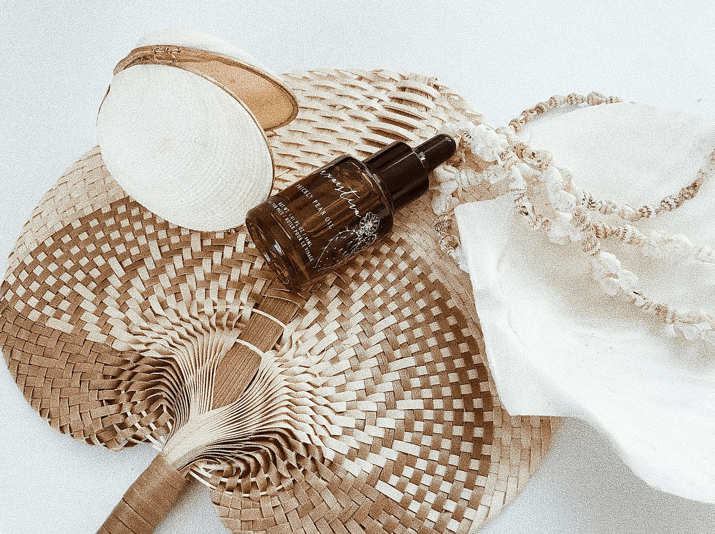 LUXAESTIVA | PRICKLY PEAR OIL | Bohemian Love Runway