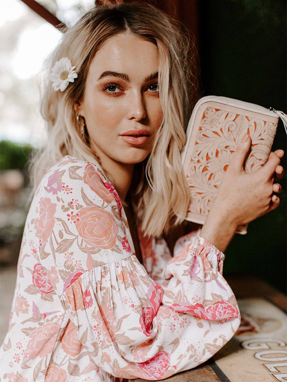 MAHIYA | BLOOM WALLET CREAM | Bohemian Love Runway