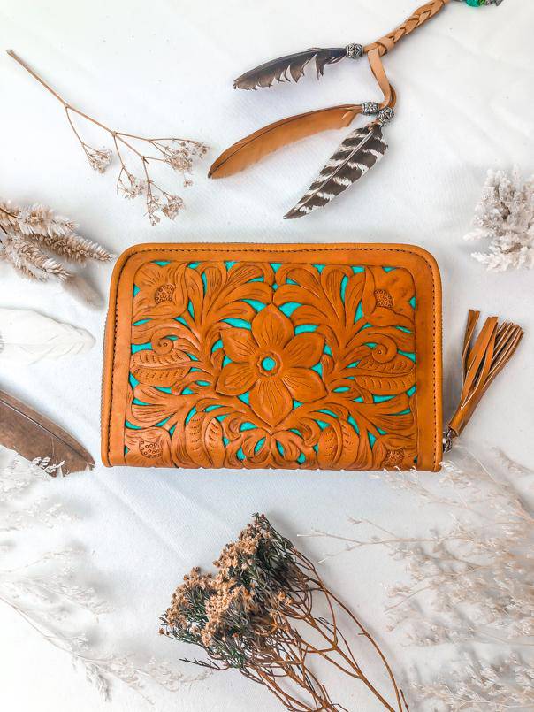 MAHIYA | BLOOM WALLET TAN | Bohemian Love Runway