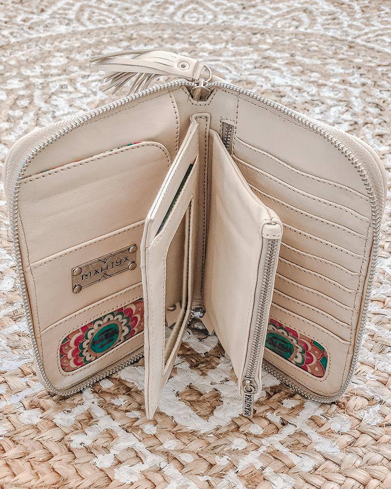 MAHIYA | BLOOM WALLET CREAM | Bohemian Love Runway