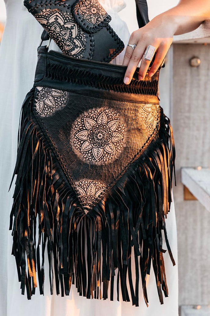 SHOE SHU | HAND TOOLED DETAILED FLOWER & FRINGE BAG VINTAGE BLACK | Bohemian Love Runway