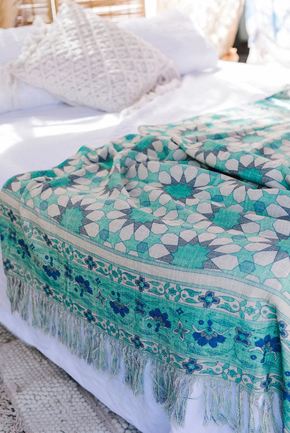 HOUSE OF SKYE | CASA THROW ARUBA | Bohemian Love Runway