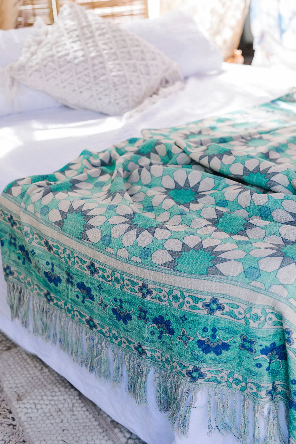 HOUSE OF SKYE | CASA THROW ARUBA | Bohemian Love Runway