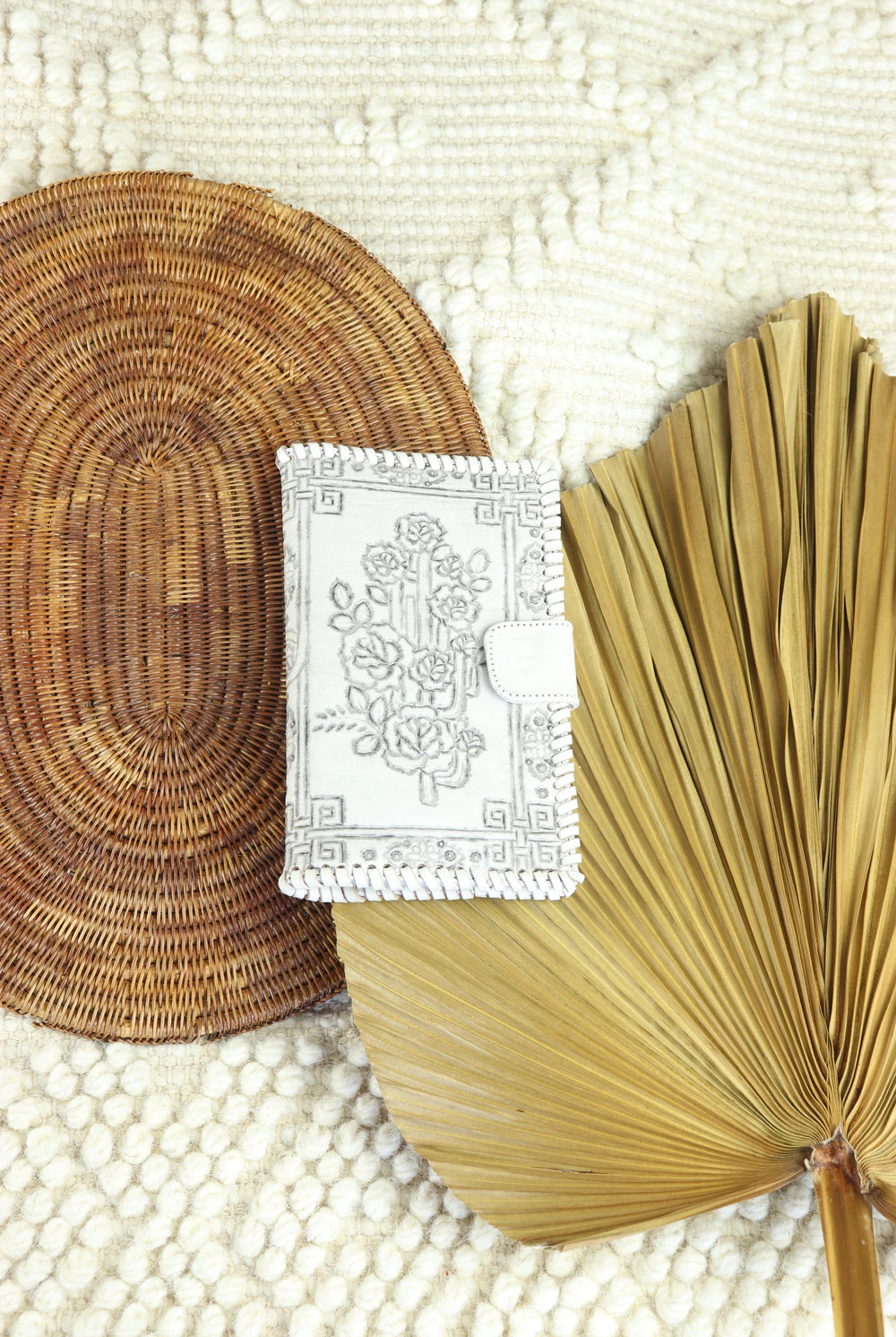 HOUSE OF SKYE | DESERT ROSE WALLET WHITE | Bohemian Love Runway