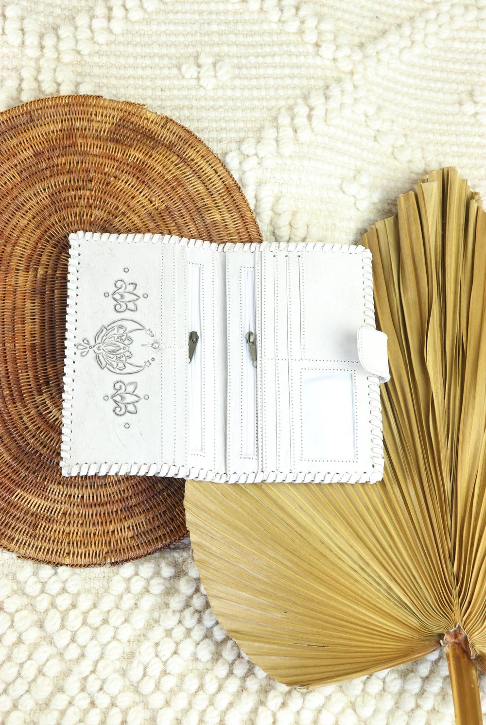 HOUSE OF SKYE | COSMIC LOVE LEATHER WALLET VINTAGE WHITE | Bohemian Love Runway