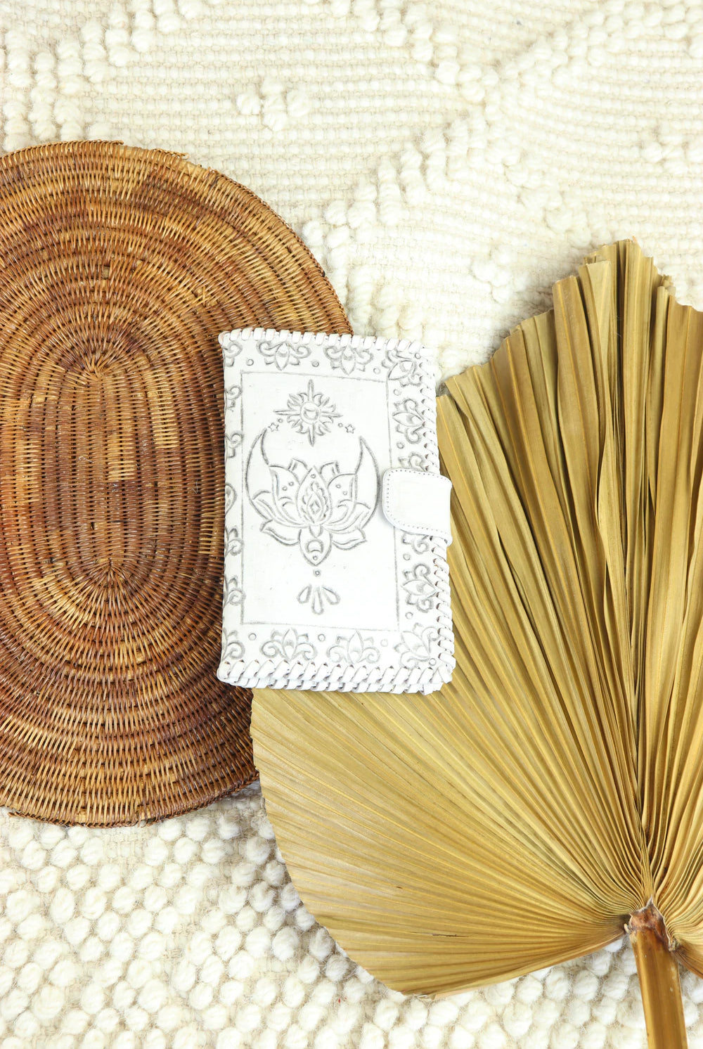 HOUSE OF SKYE | COSMIC LOVE LEATHER WALLET VINTAGE WHITE | Bohemian Love Runway