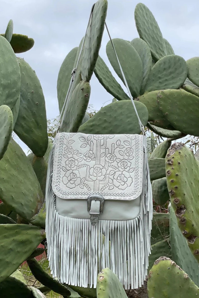 HOUSE OF SKYE | DESERT ROSE FRINGE BAG VINTAGE WHITE | Bohemian Love Runway