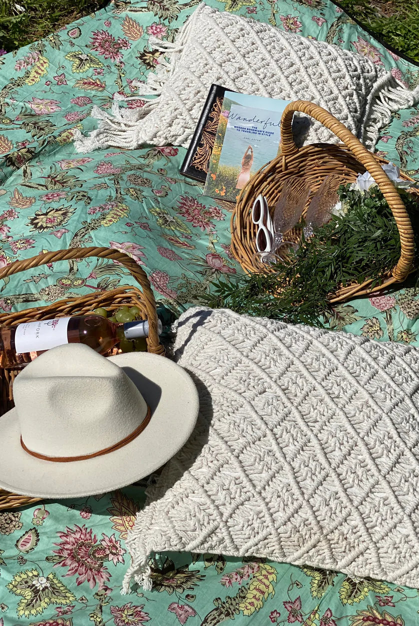 HOUSE OF SKYE | DAISY PICNIC BLANKET AQUARIUS | Bohemian Love Runway