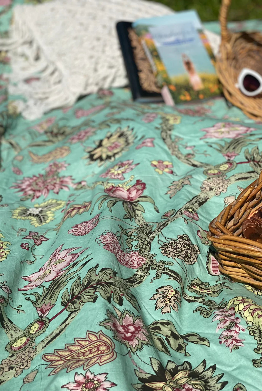 HOUSE OF SKYE | DAISY PICNIC BLANKET AQUARIUS | Bohemian Love Runway