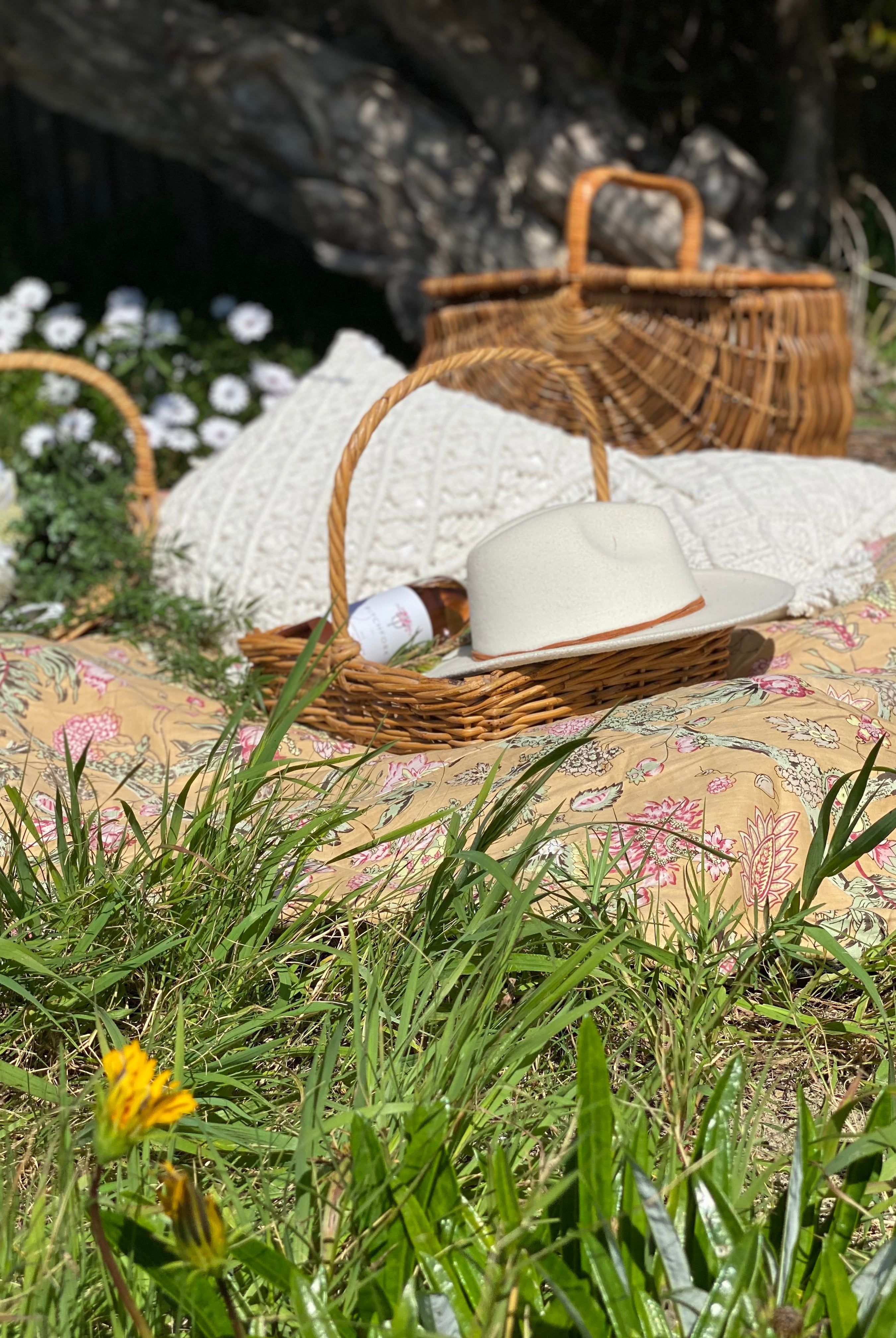 HOUSE OF SKYE | DAISY PICNIC BLANKET AMBER GOLD | Bohemian Love Runway