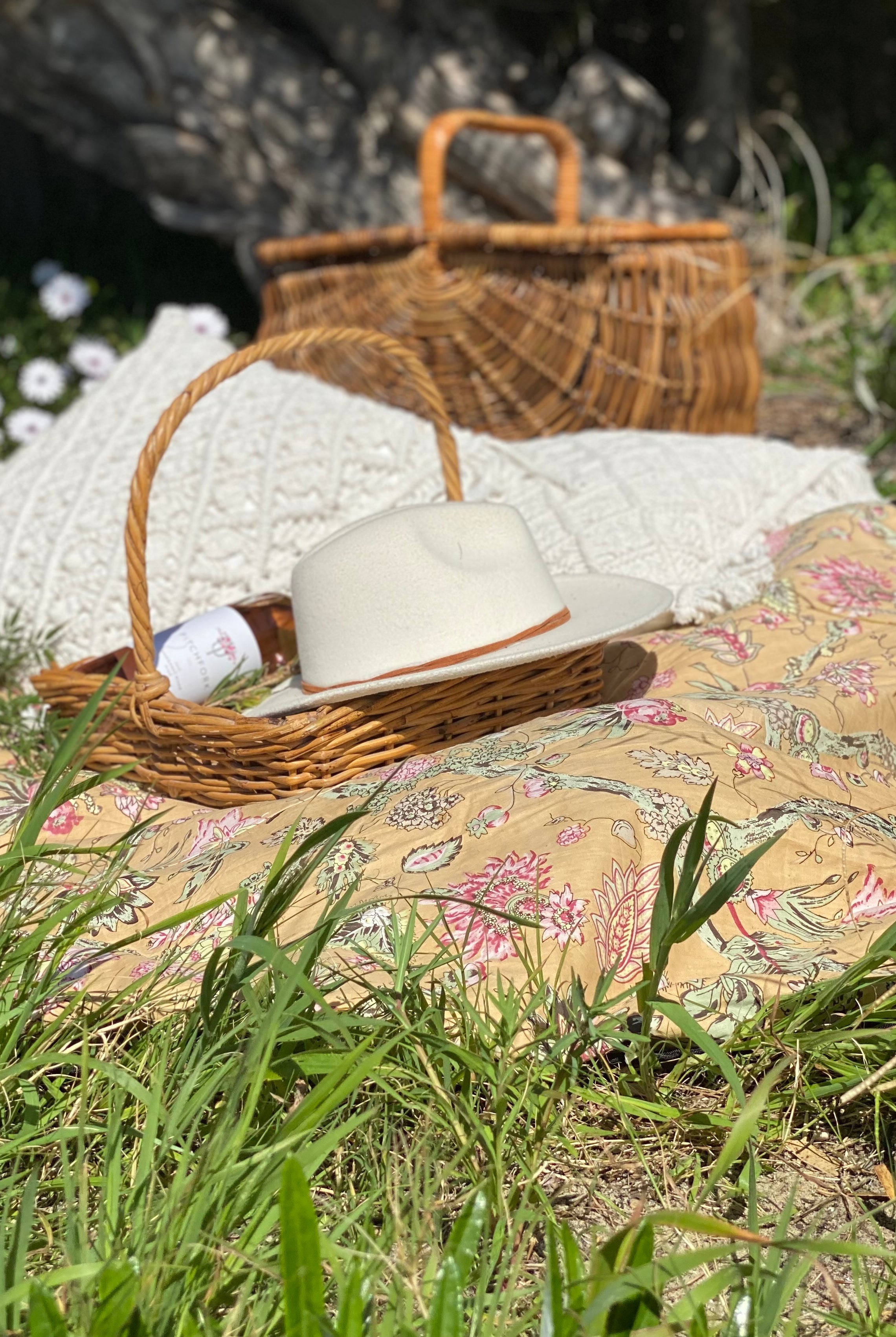 HOUSE OF SKYE | DAISY PICNIC BLANKET AMBER GOLD | Bohemian Love Runway